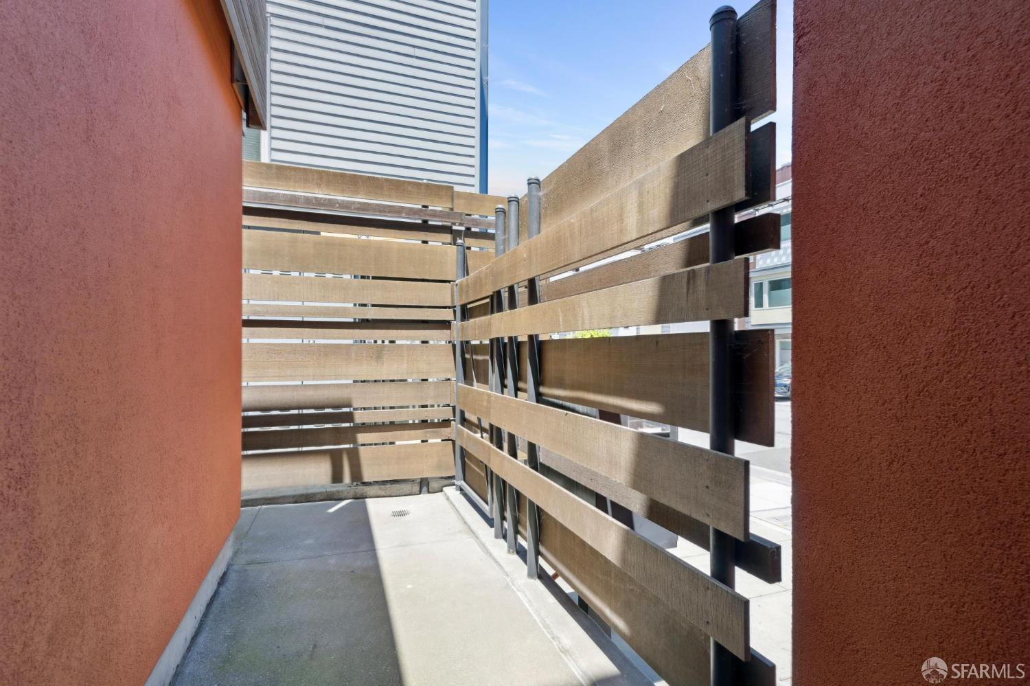 100 Avocet Way