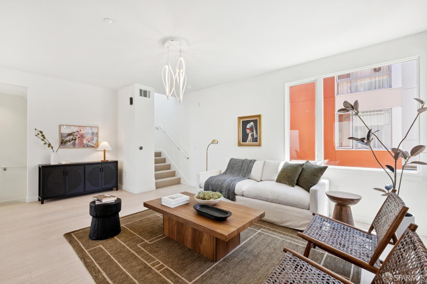 100 Avocet Way