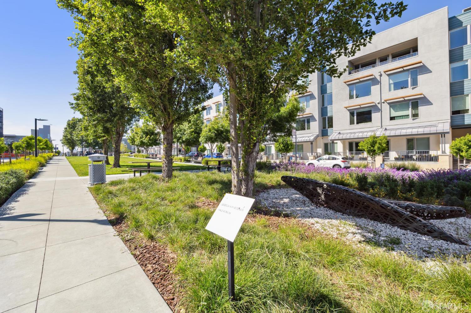100 Avocet Way
