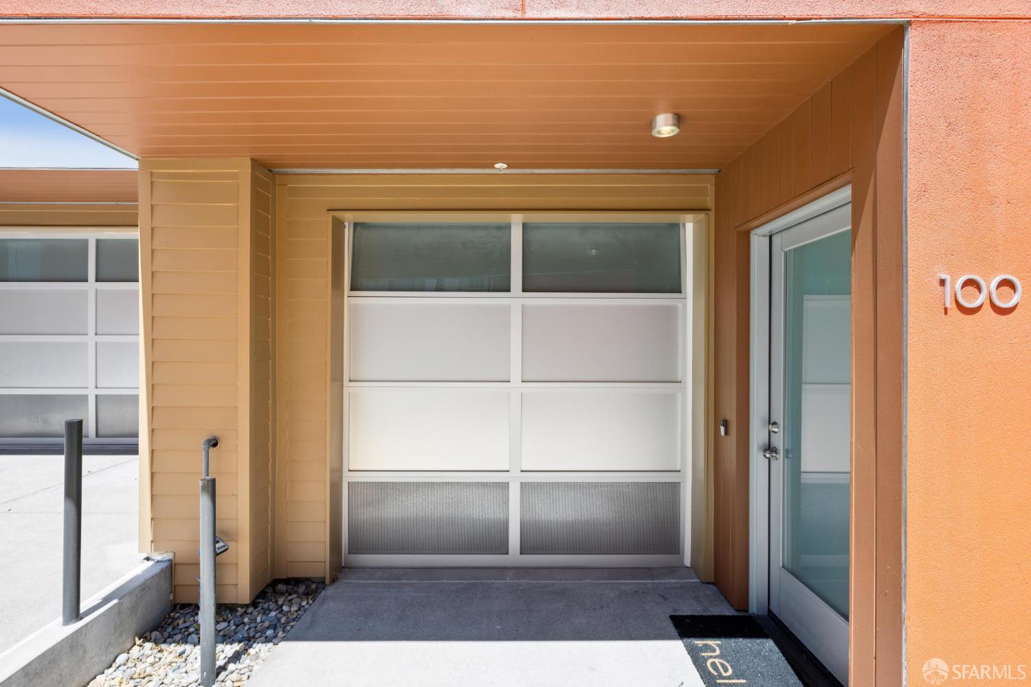100 Avocet Way