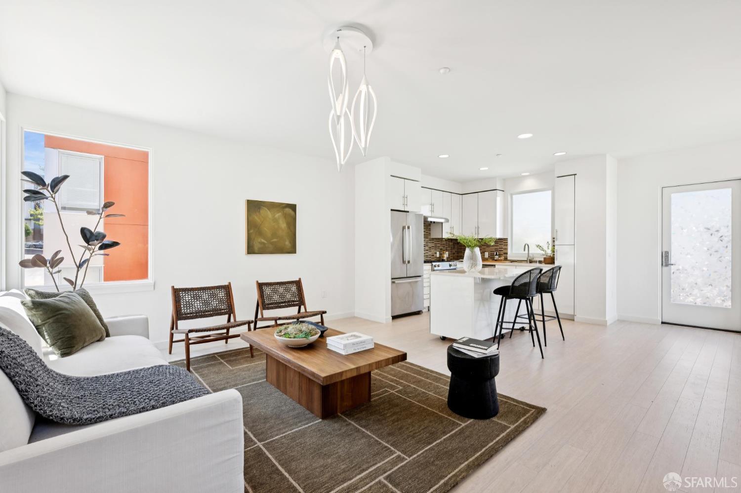 100 Avocet Way