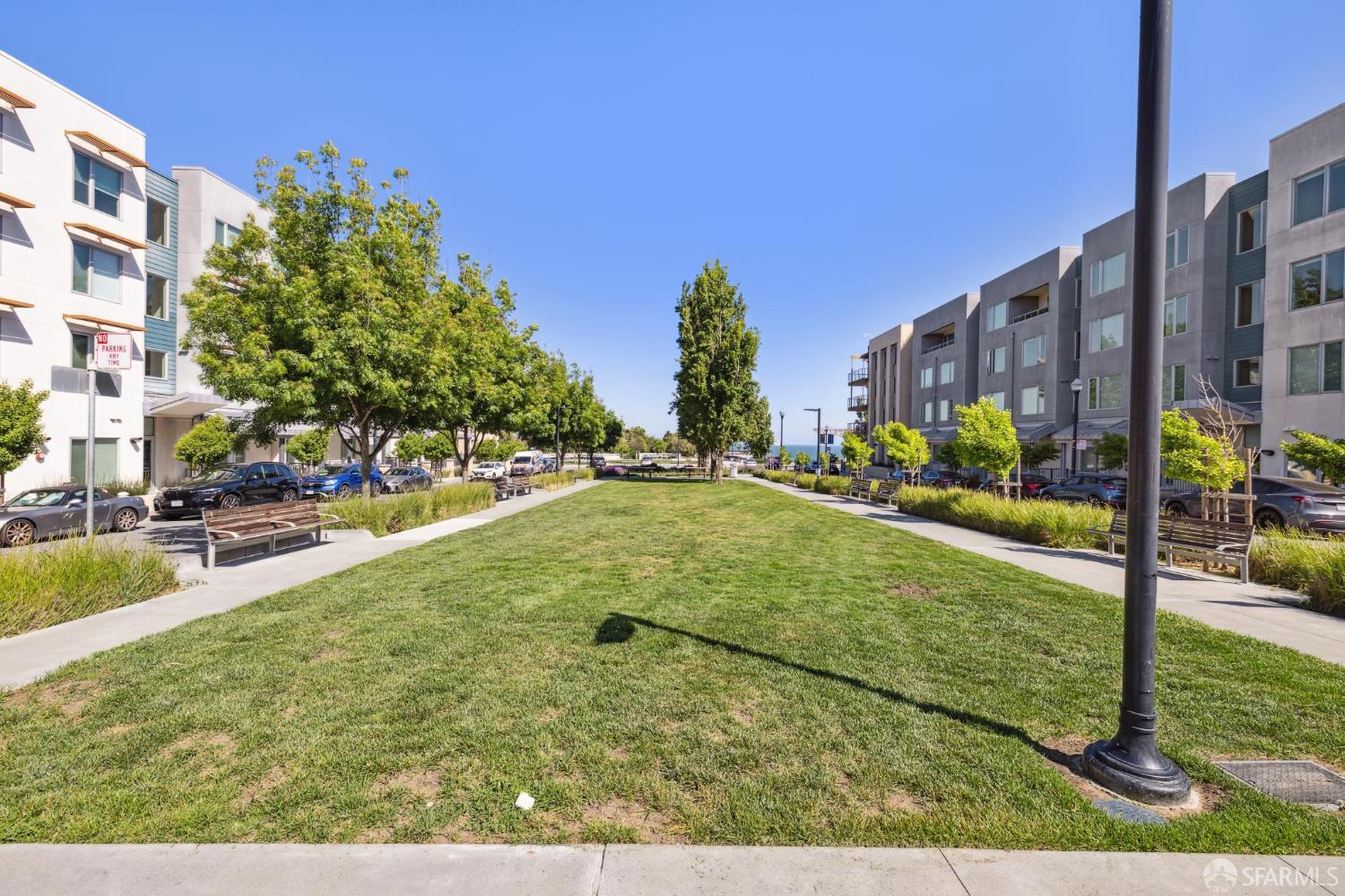 100 Avocet Way