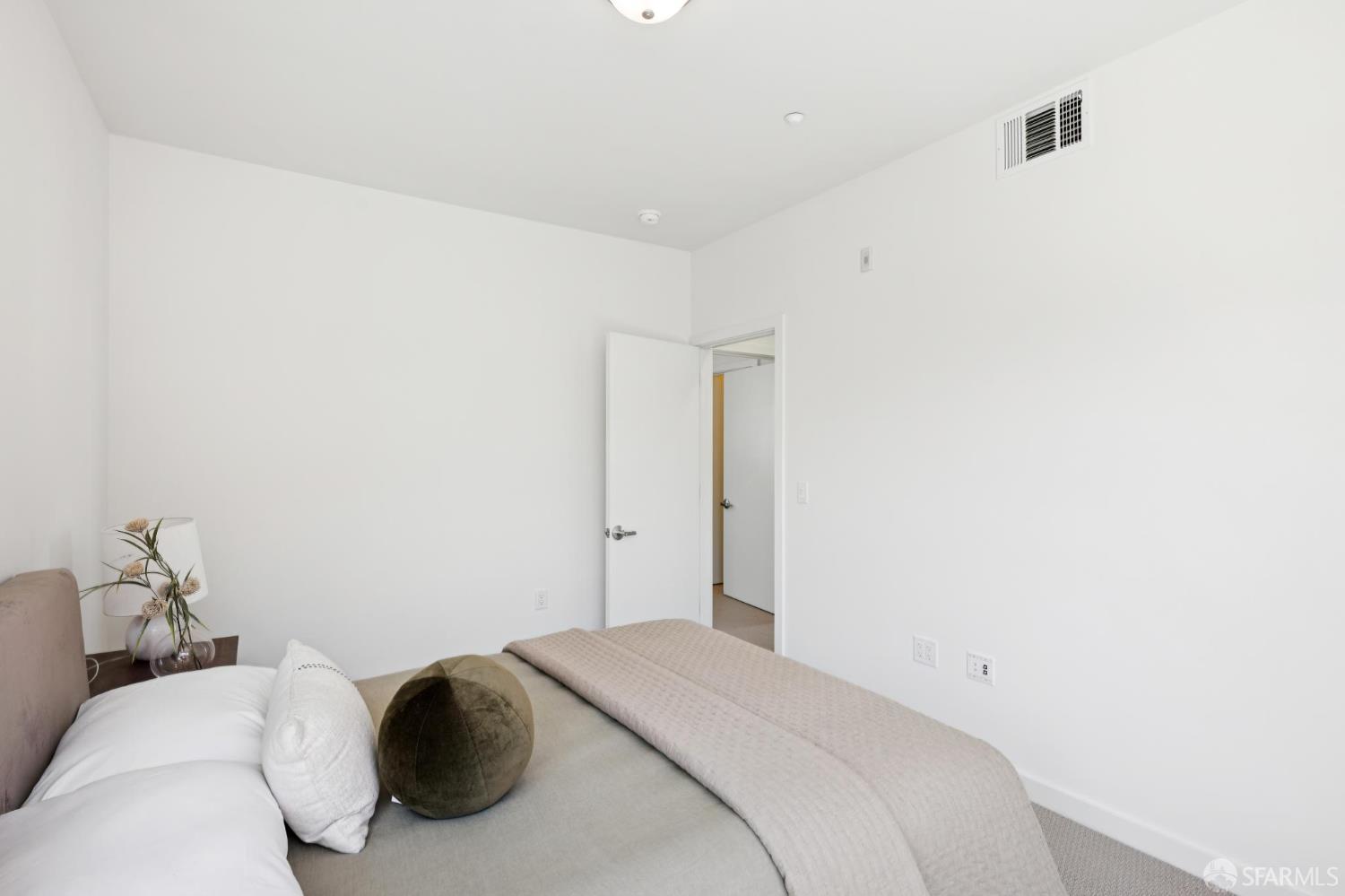 100 Avocet Way