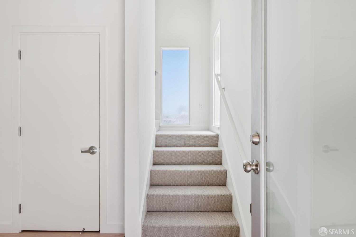 100 Avocet Way