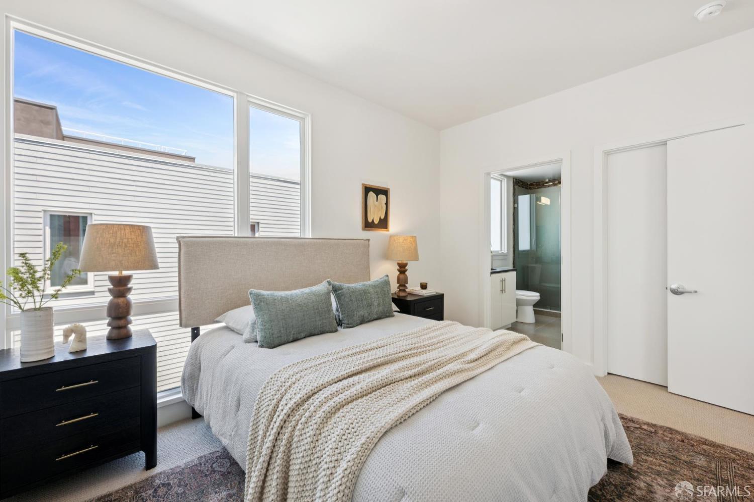 100 Avocet Way