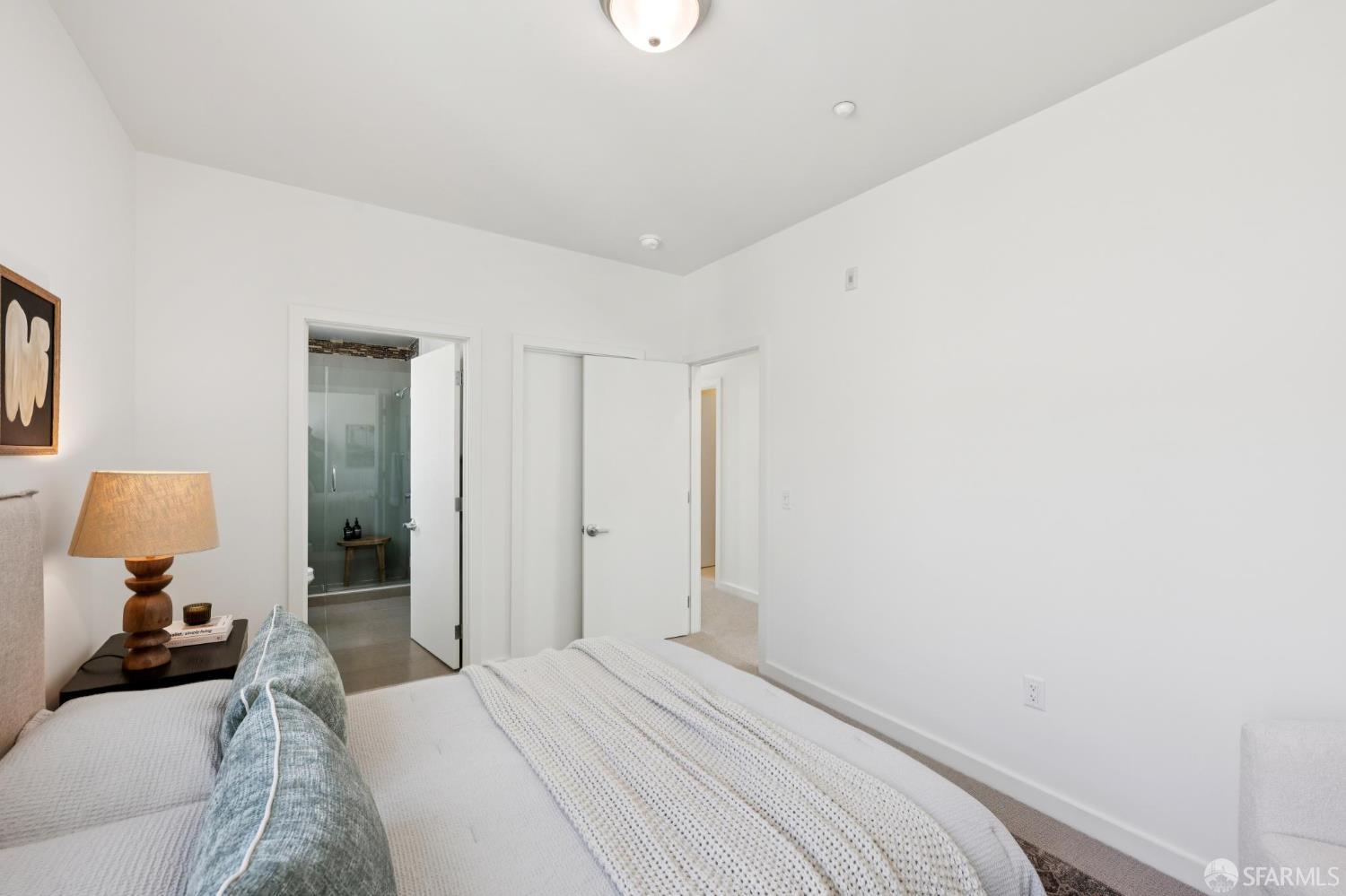100 Avocet Way