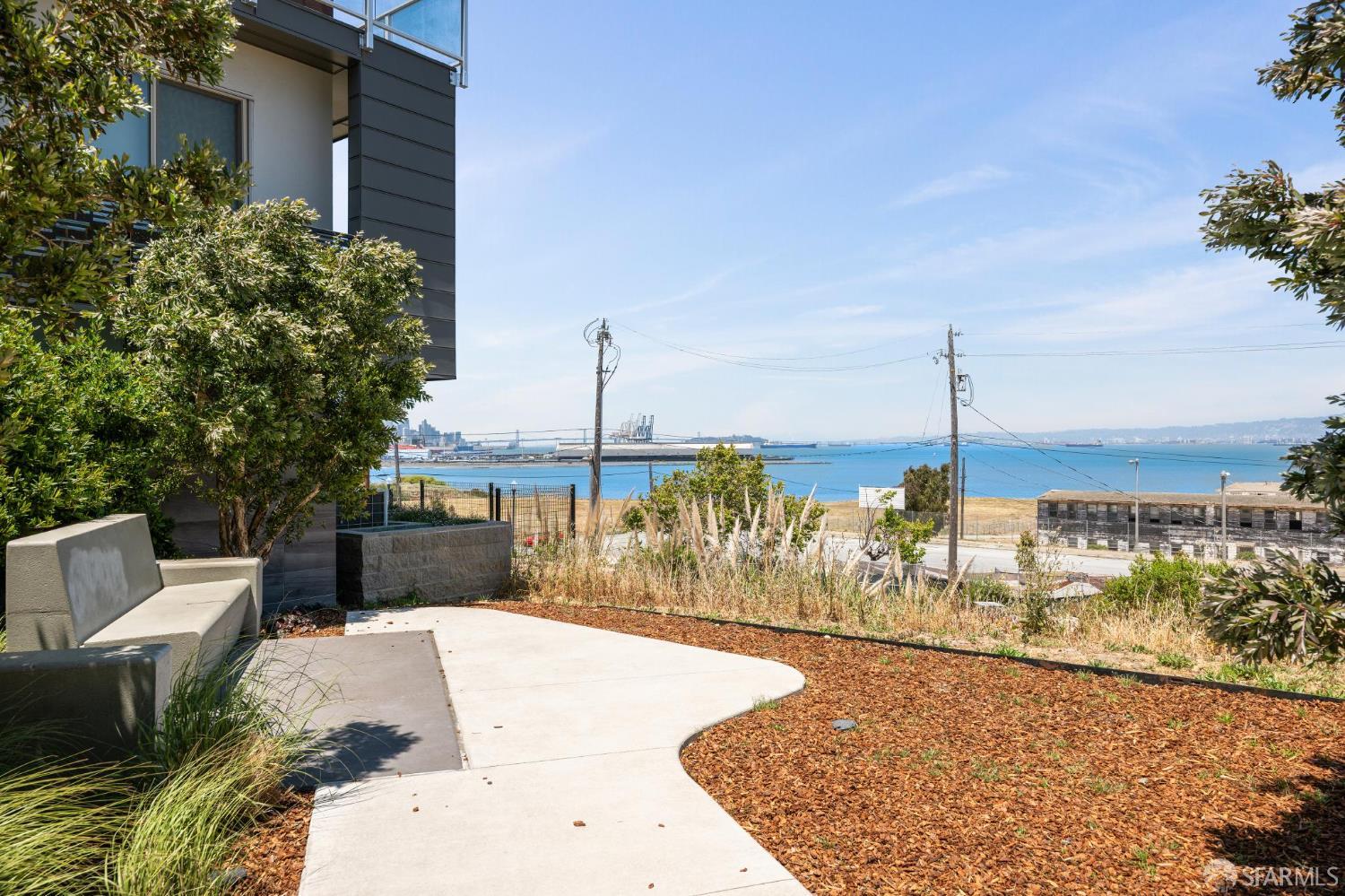 100 Avocet Way