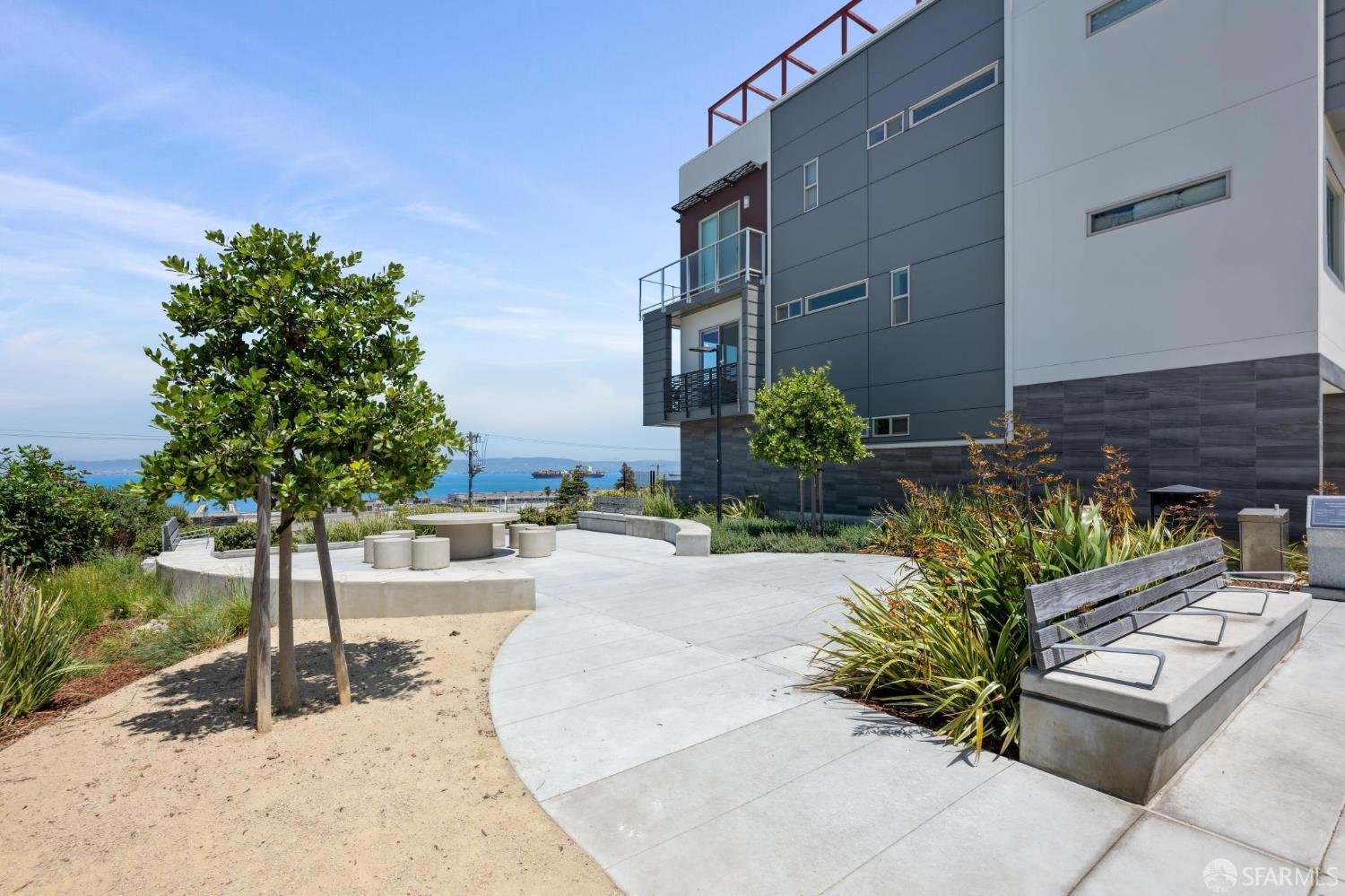 100 Avocet Way