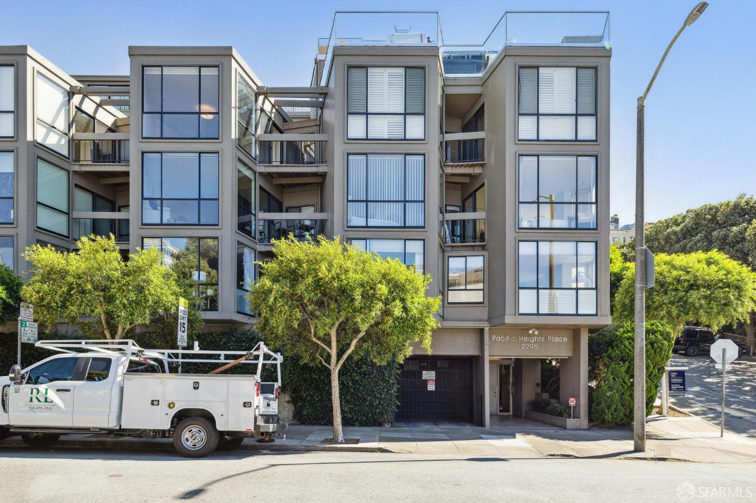 2295 Vallejo Street # 405