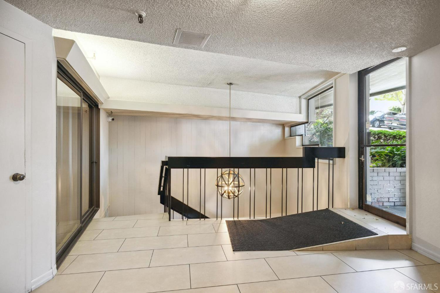 2295 Vallejo Street # 405