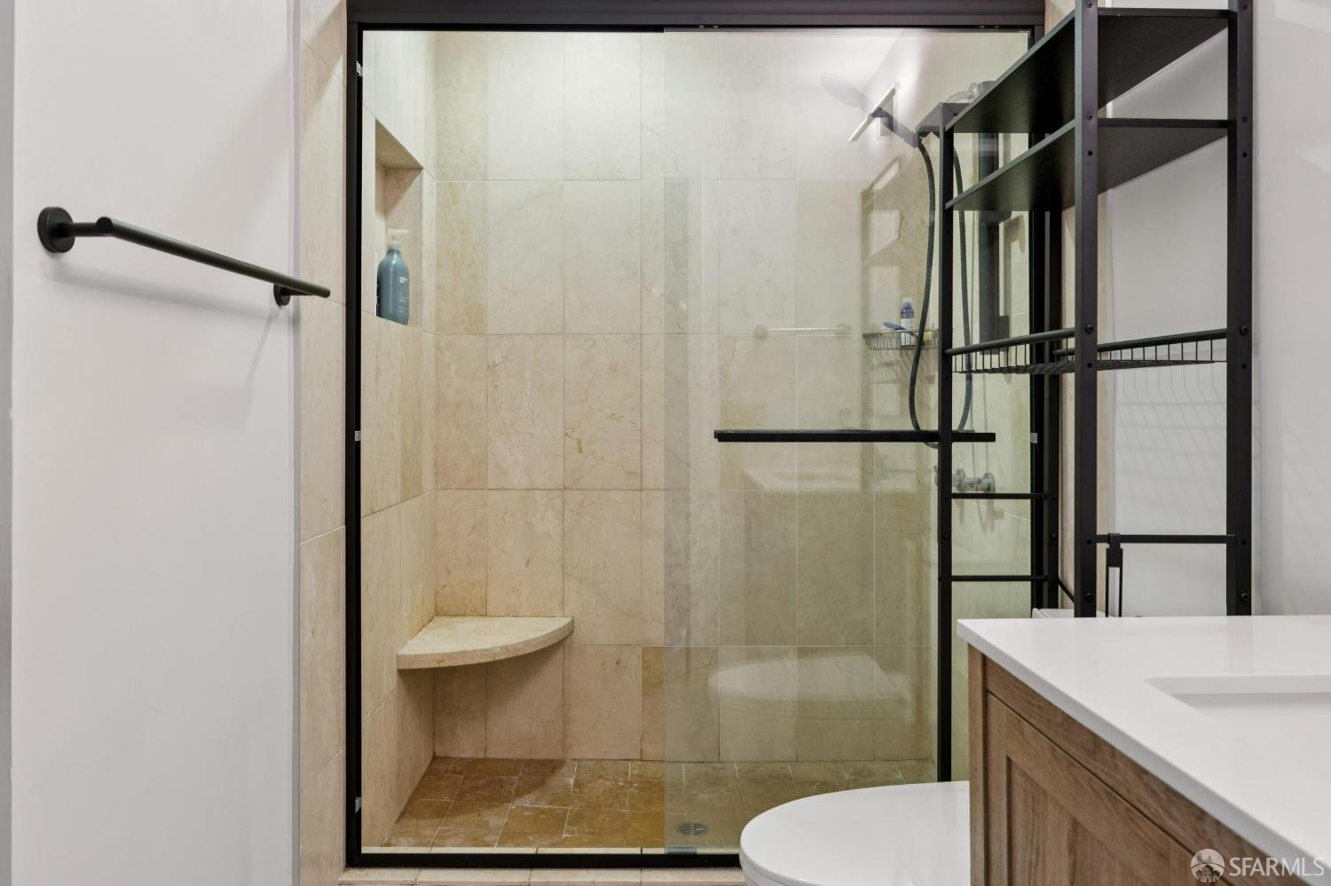2295 Vallejo Street # 405