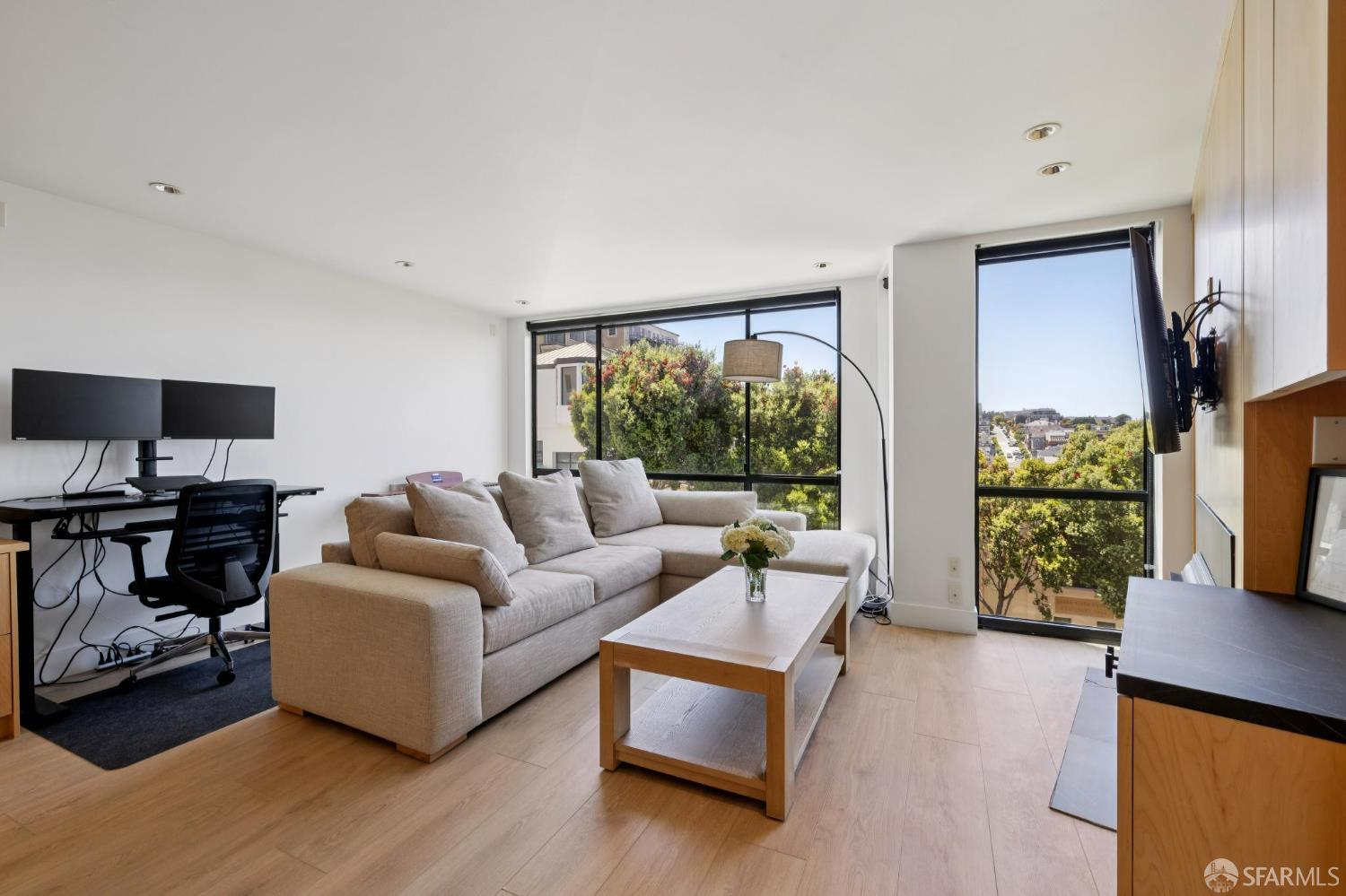 2295 Vallejo Street # 405
