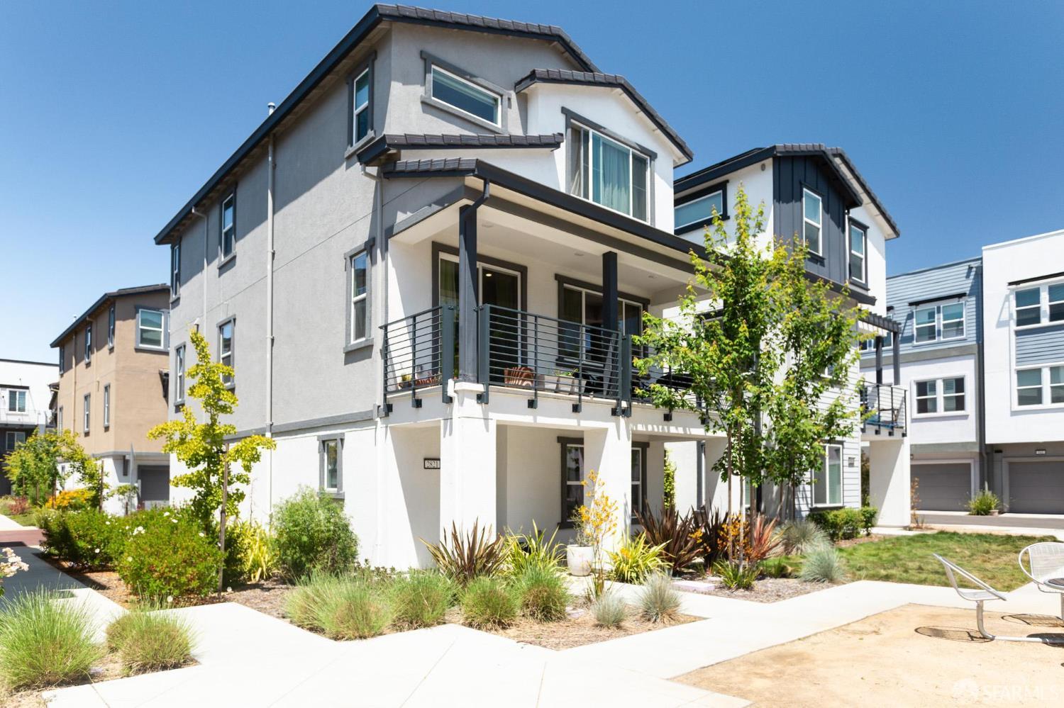 2821 San Jacinto Lane