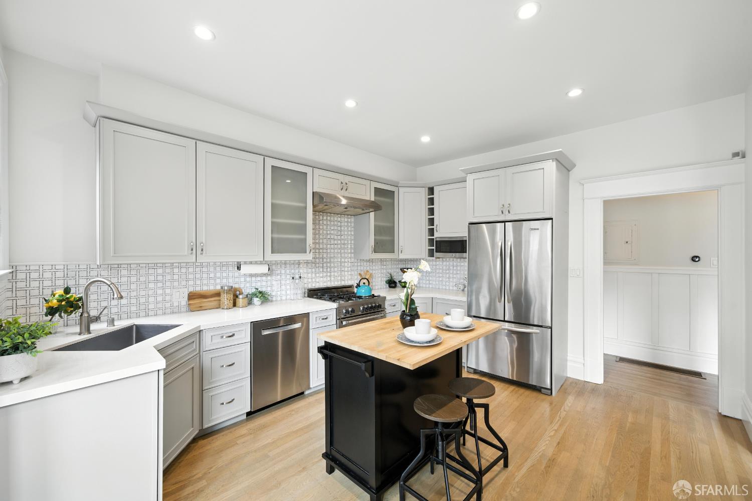 1207 Arguello Boulevard