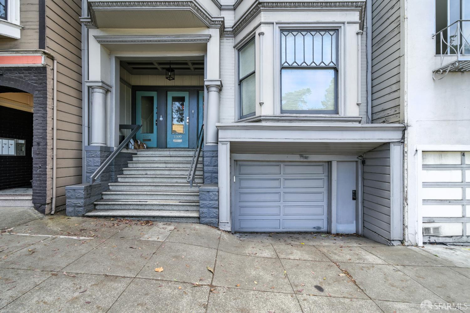 1207 Arguello Boulevard