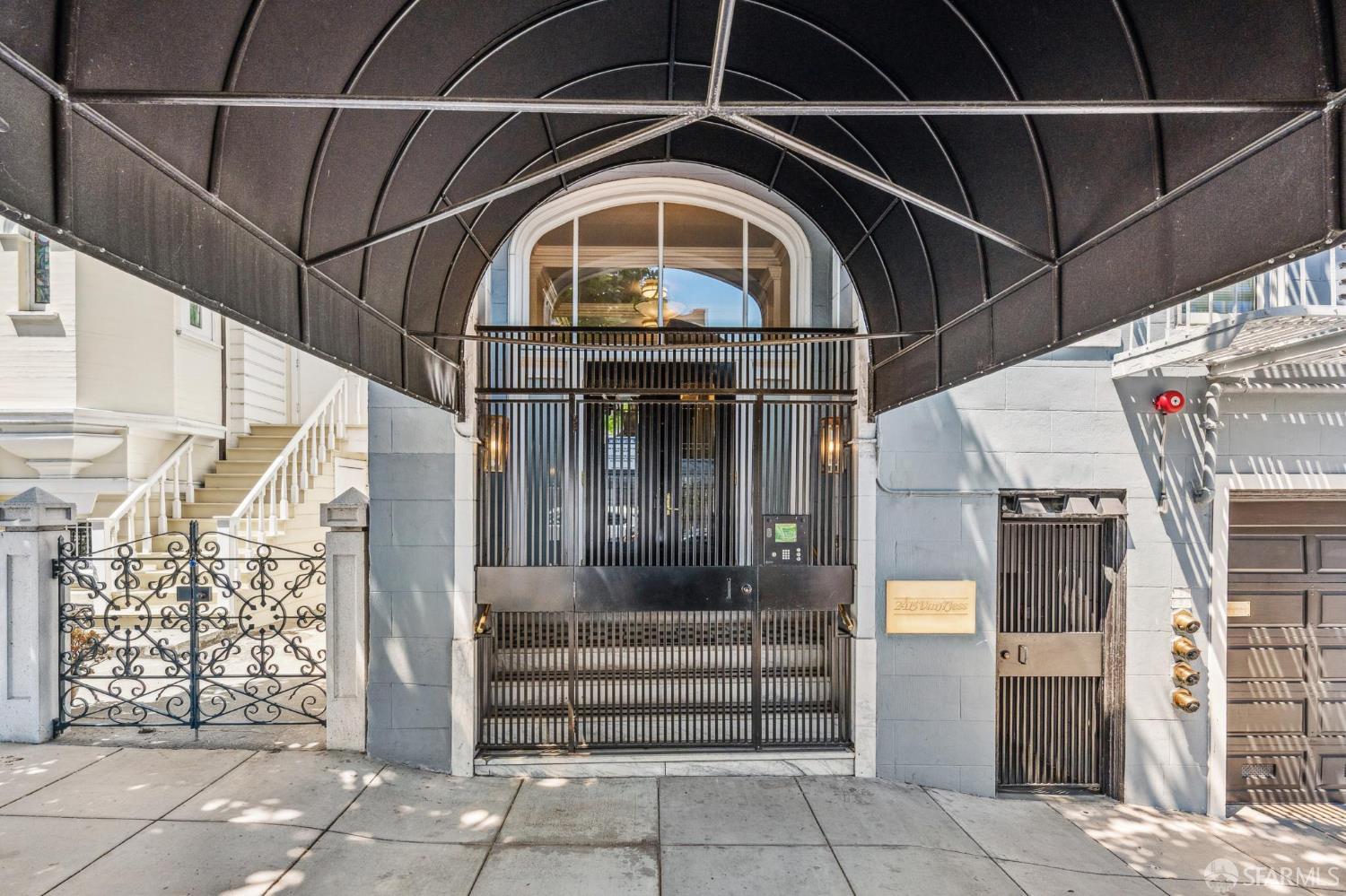 2415 Van Ness Avenue # 504
