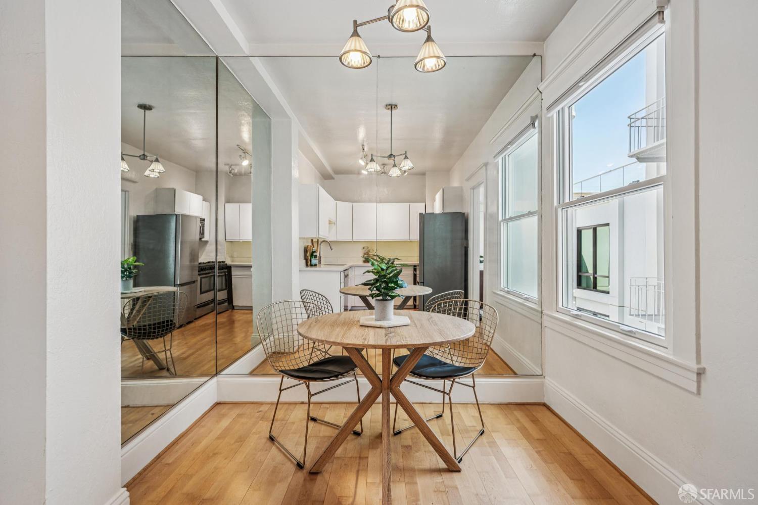 2415 Van Ness Avenue # 504