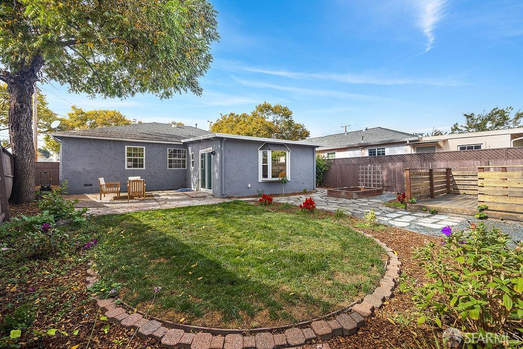 688 Garside Court