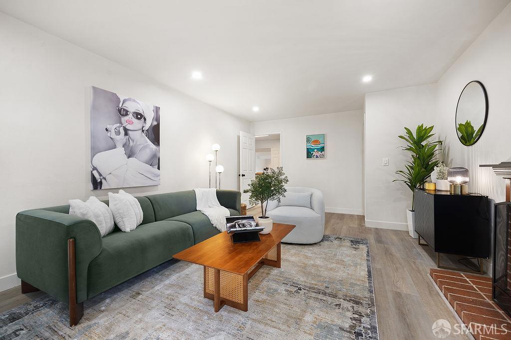 688 Garside Court