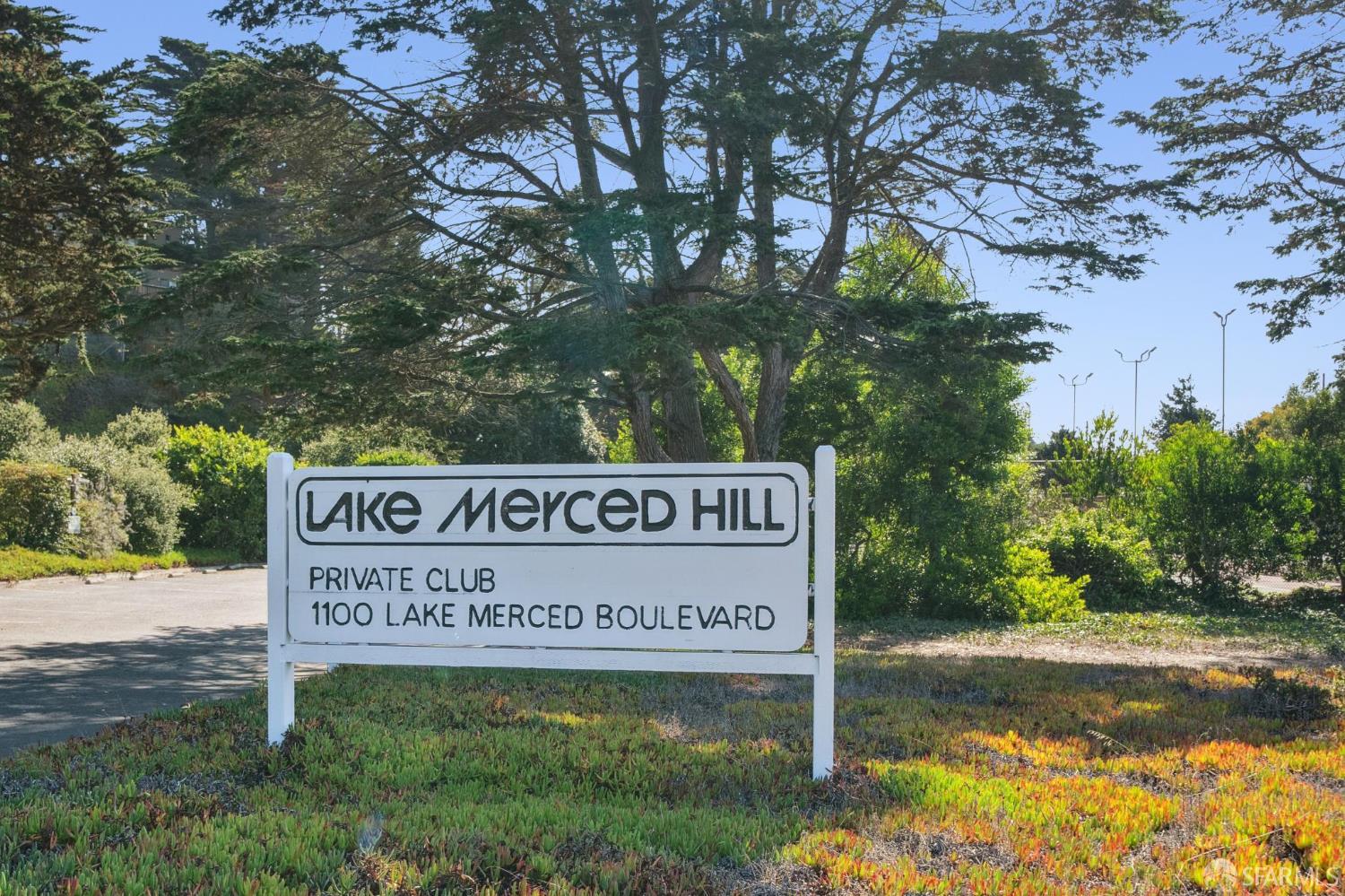 208 N Lake Merced Hills # 1E