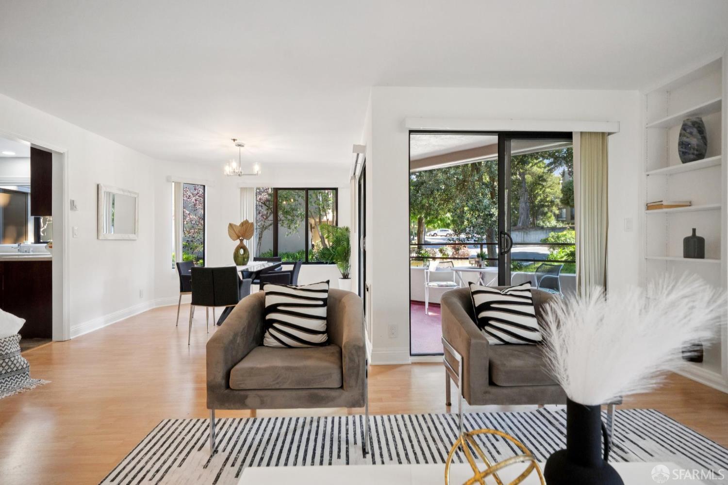 208 N Lake Merced Hills # 1E