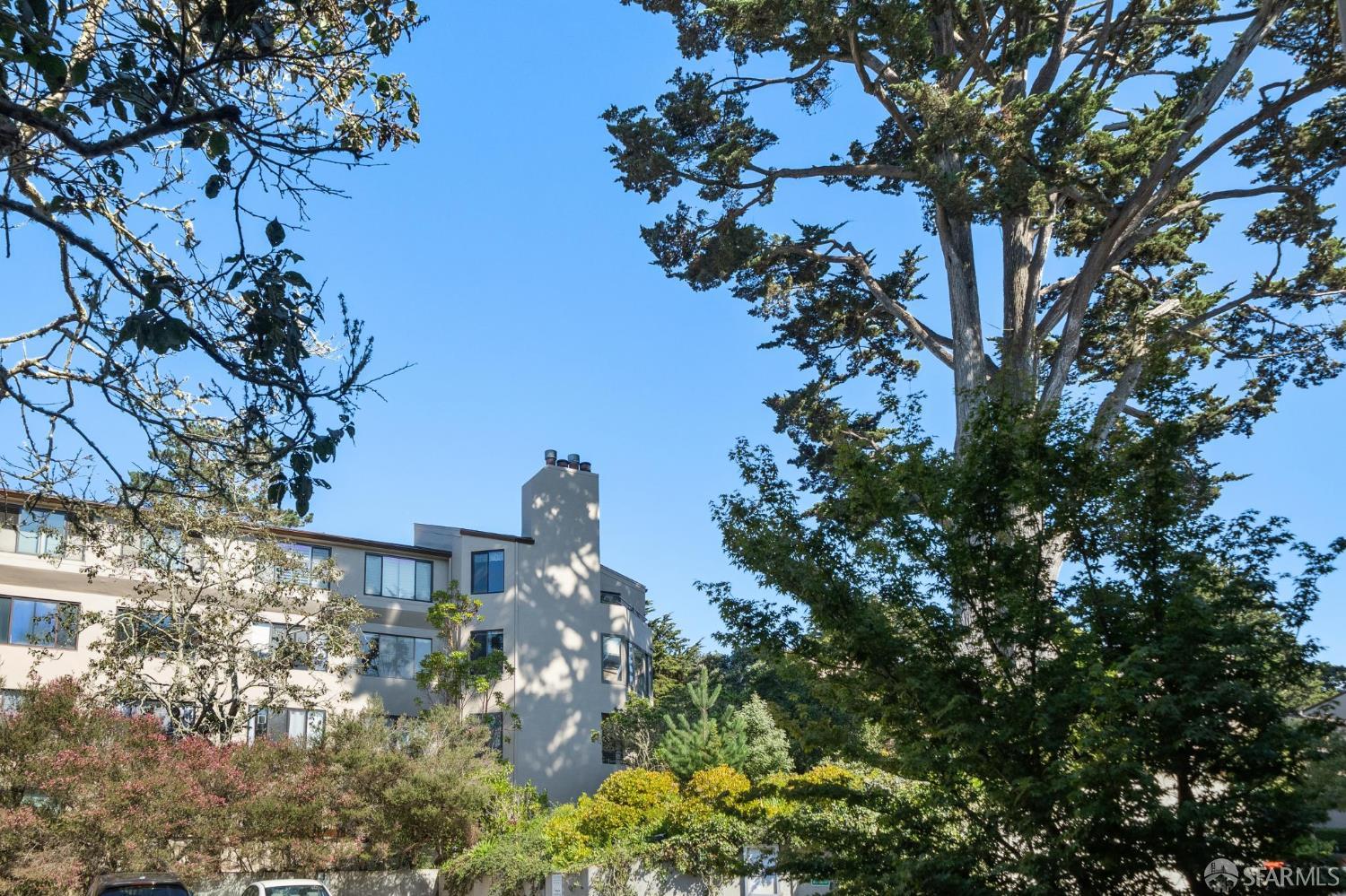 208 N Lake Merced Hills # 1E