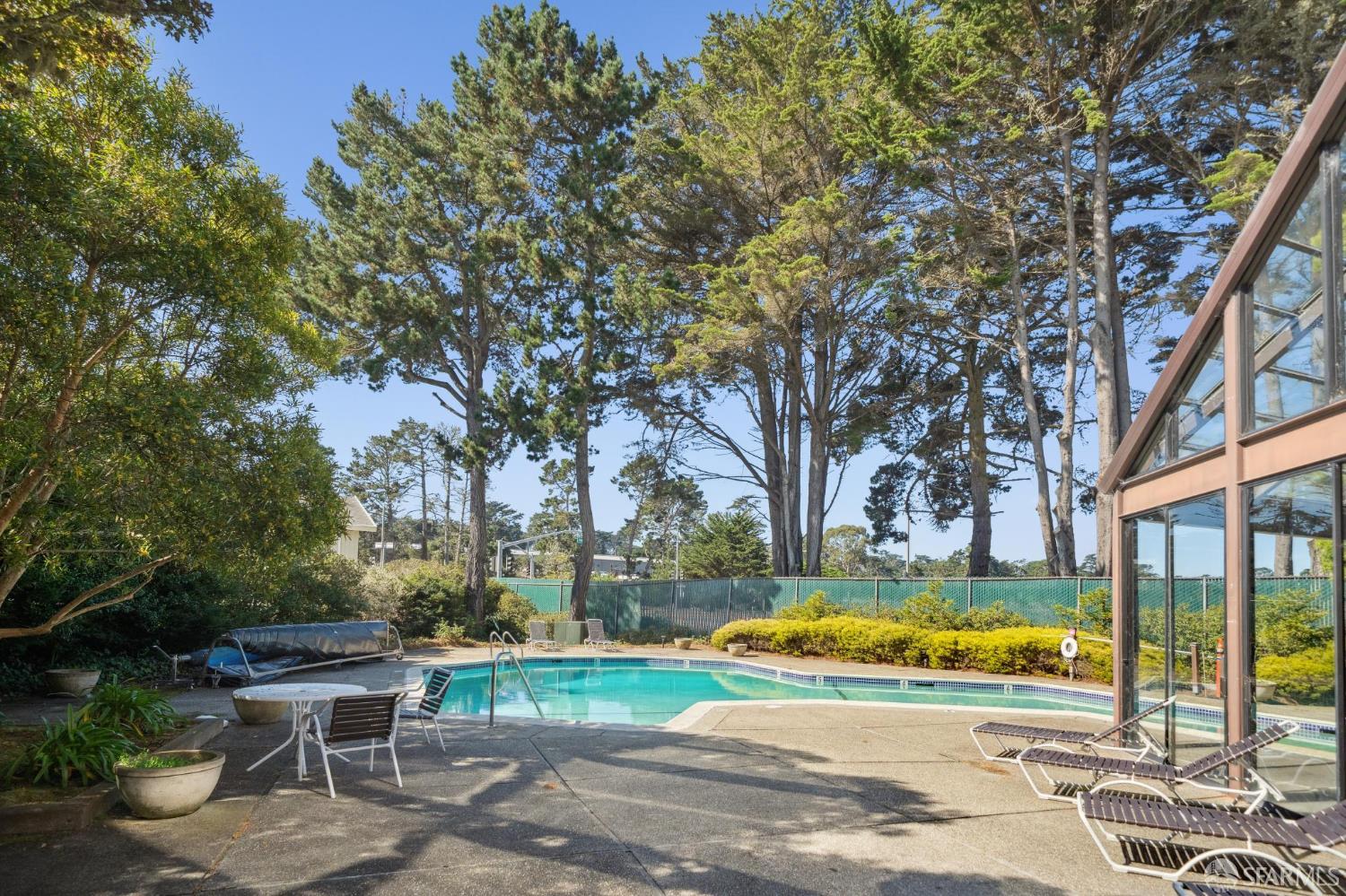 208 N Lake Merced Hills # 1E