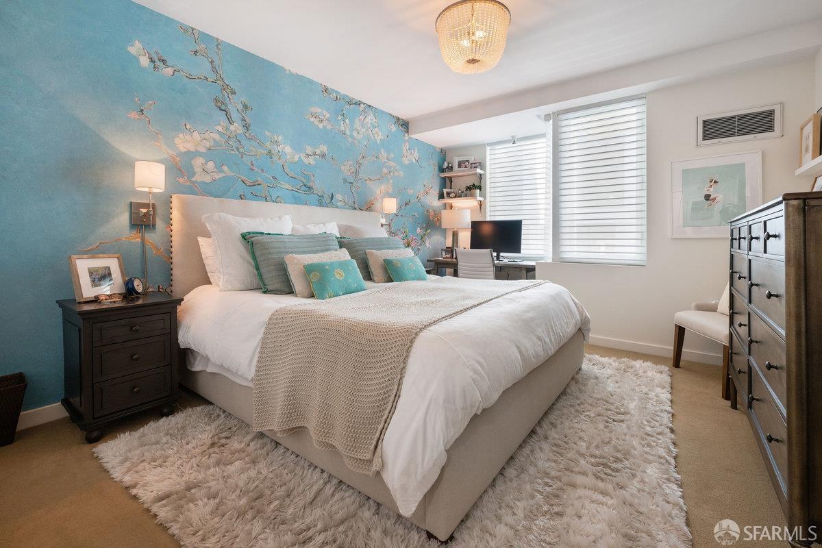 555 4th Street # 735