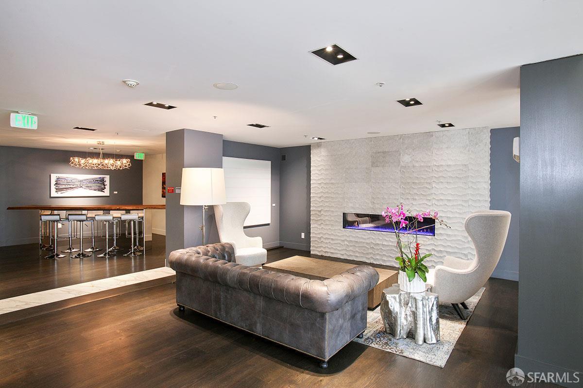 555 4th Street # 735