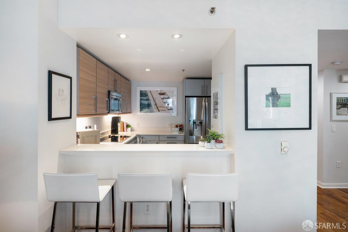 555 4th Street # 735