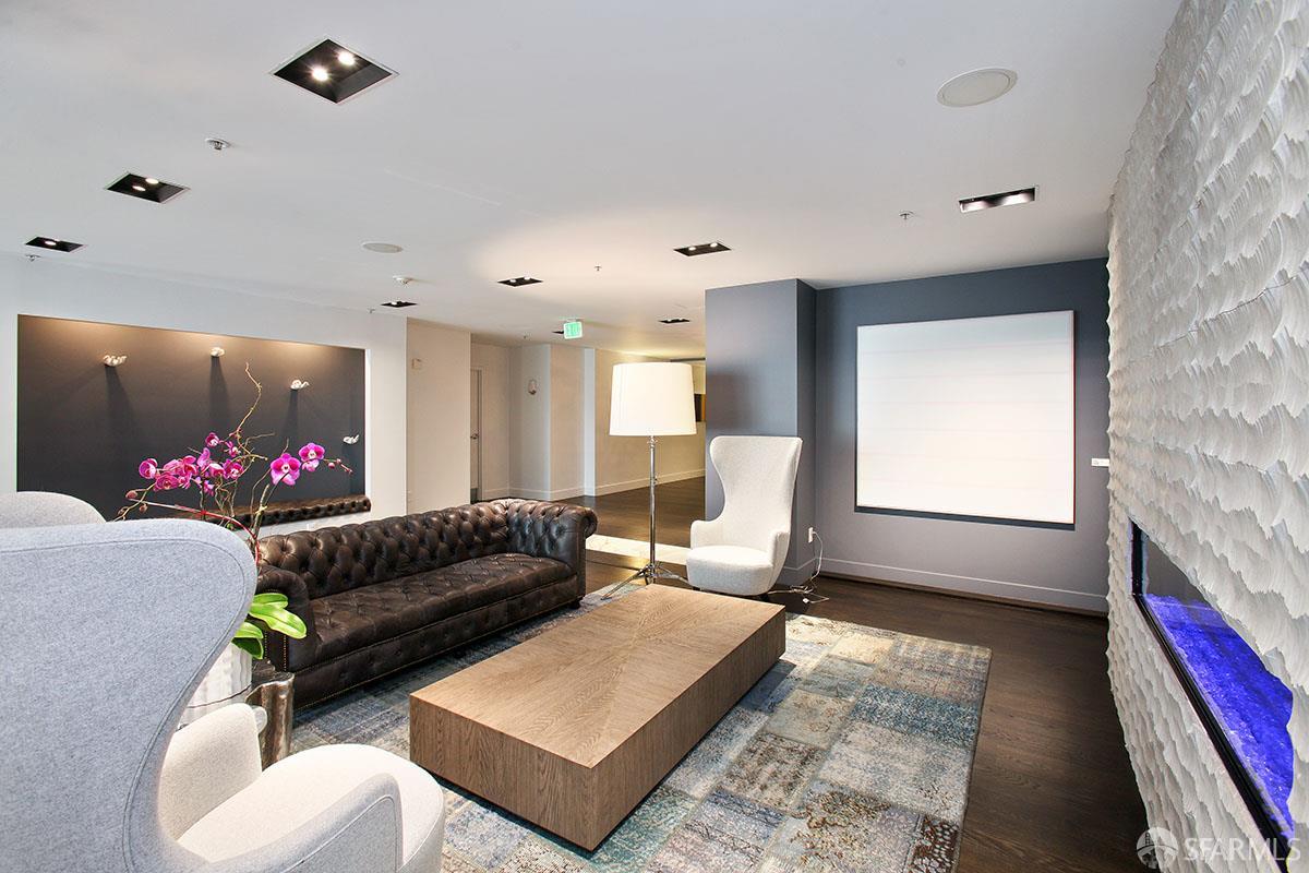 555 4th Street # 735