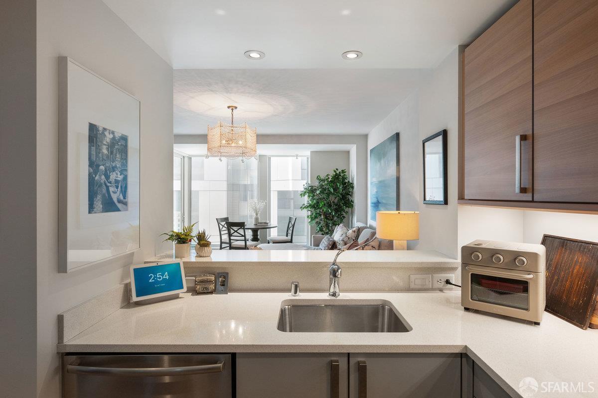 555 4th Street # 735