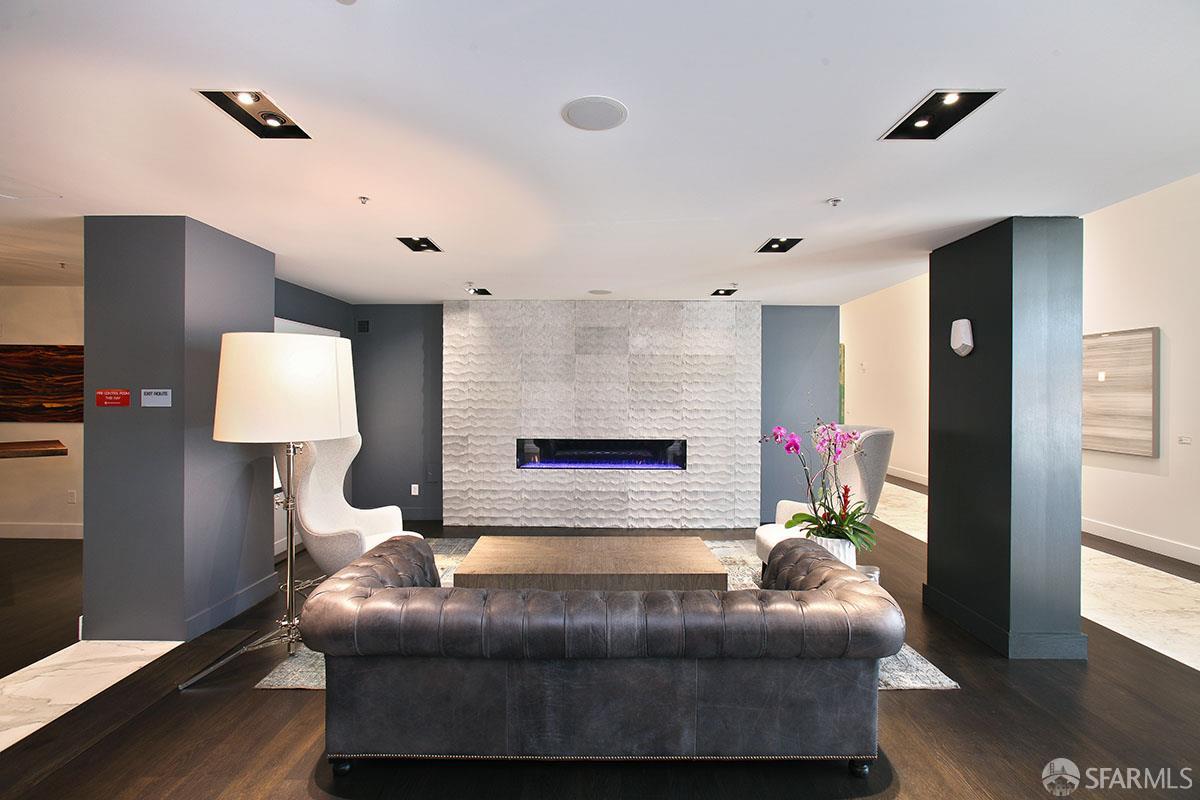 555 4th Street # 735