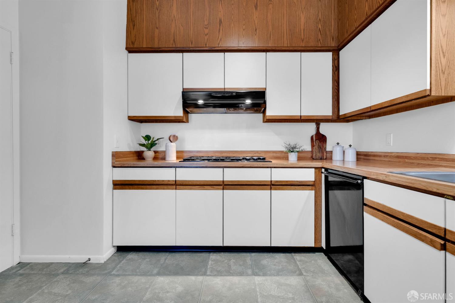 35 Moulton Street # 2