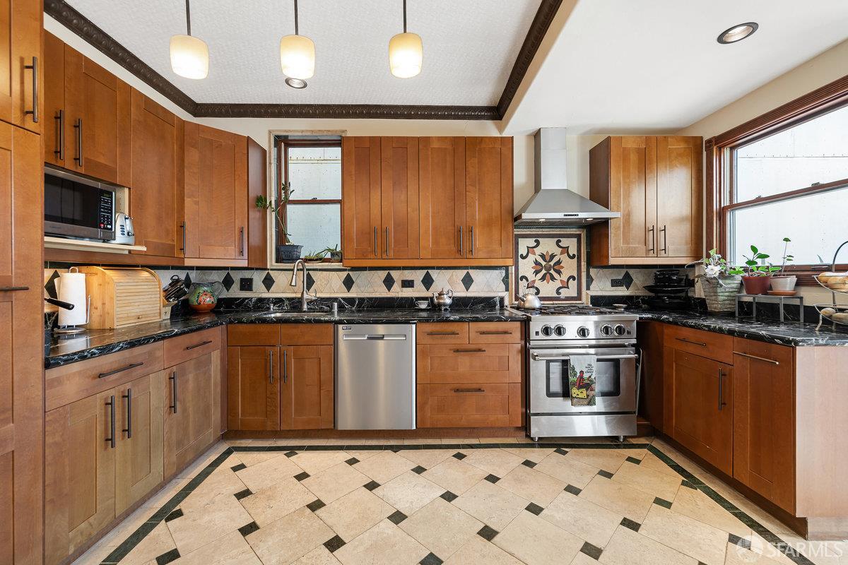 310-318 Excelsior Avenue