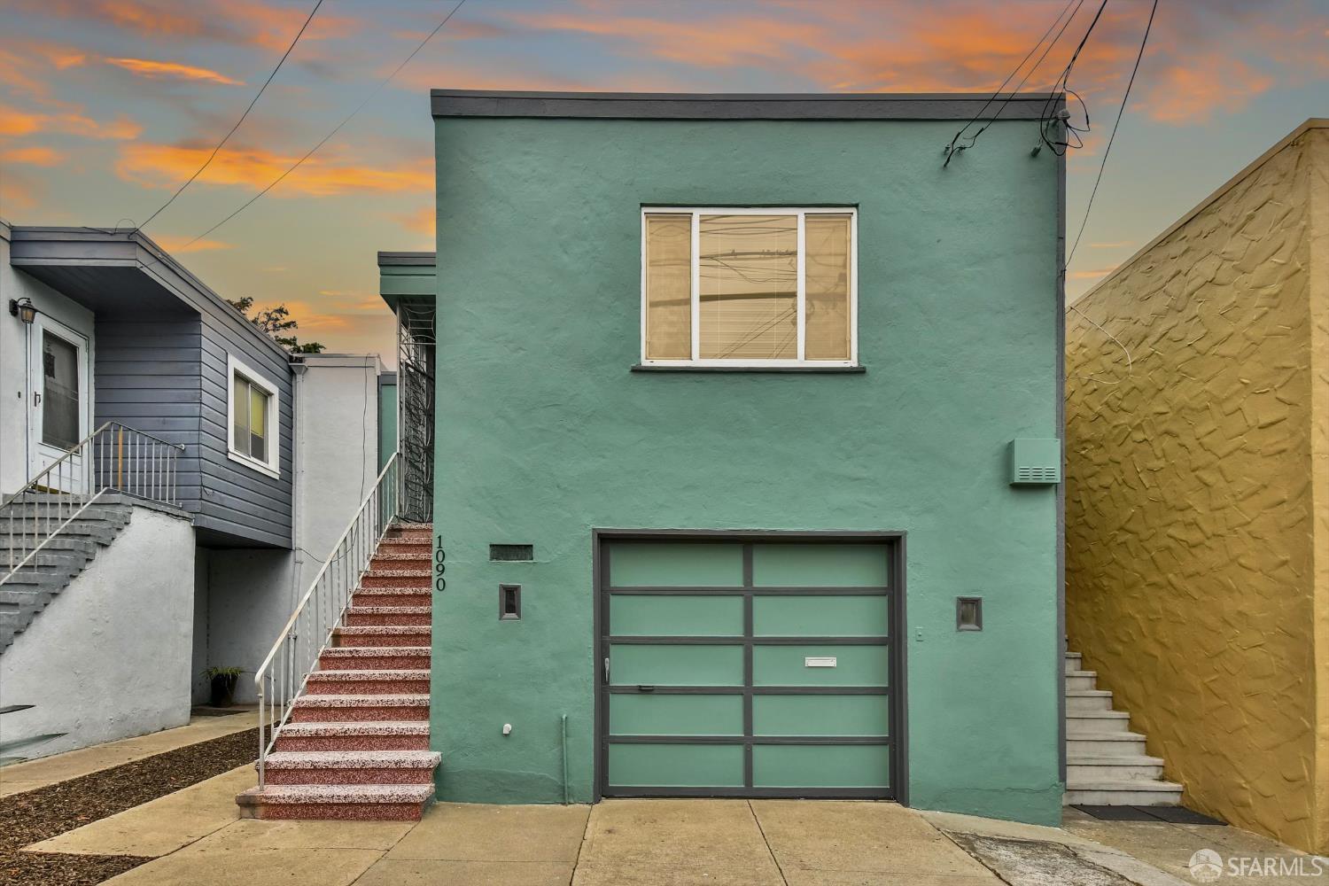 1090 Gilman Avenue