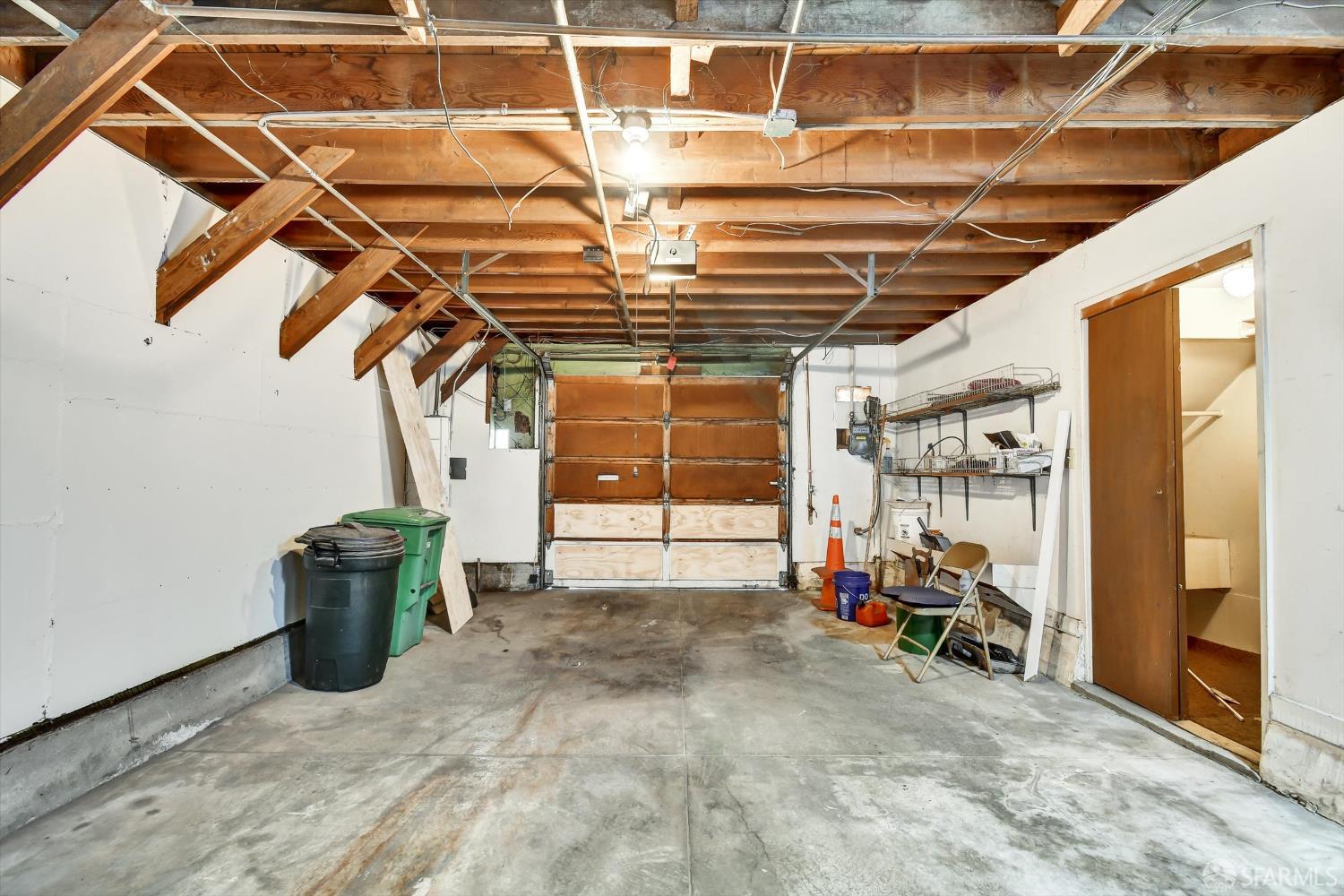 1090 Gilman Avenue