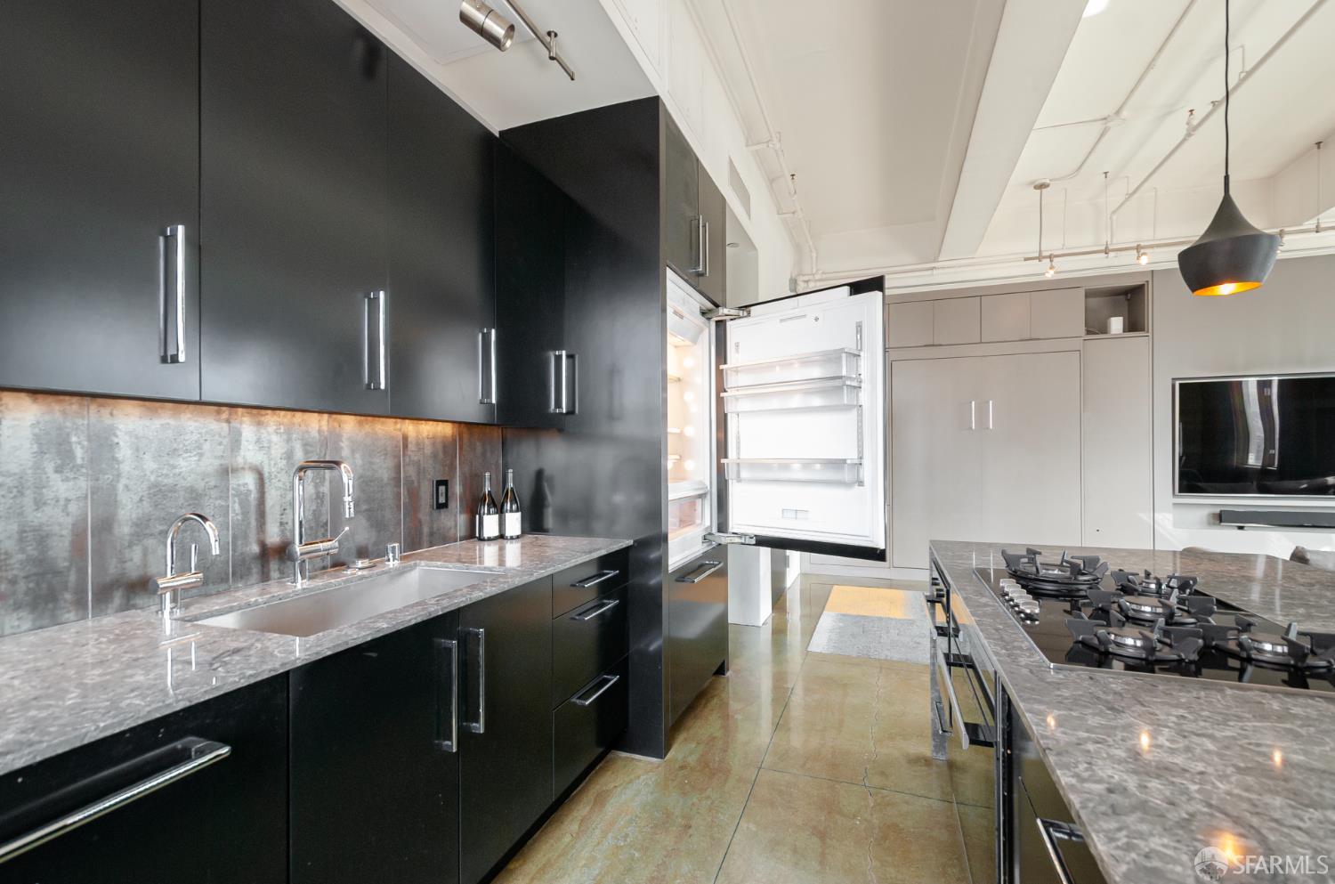 2 Mint Plaza # 905