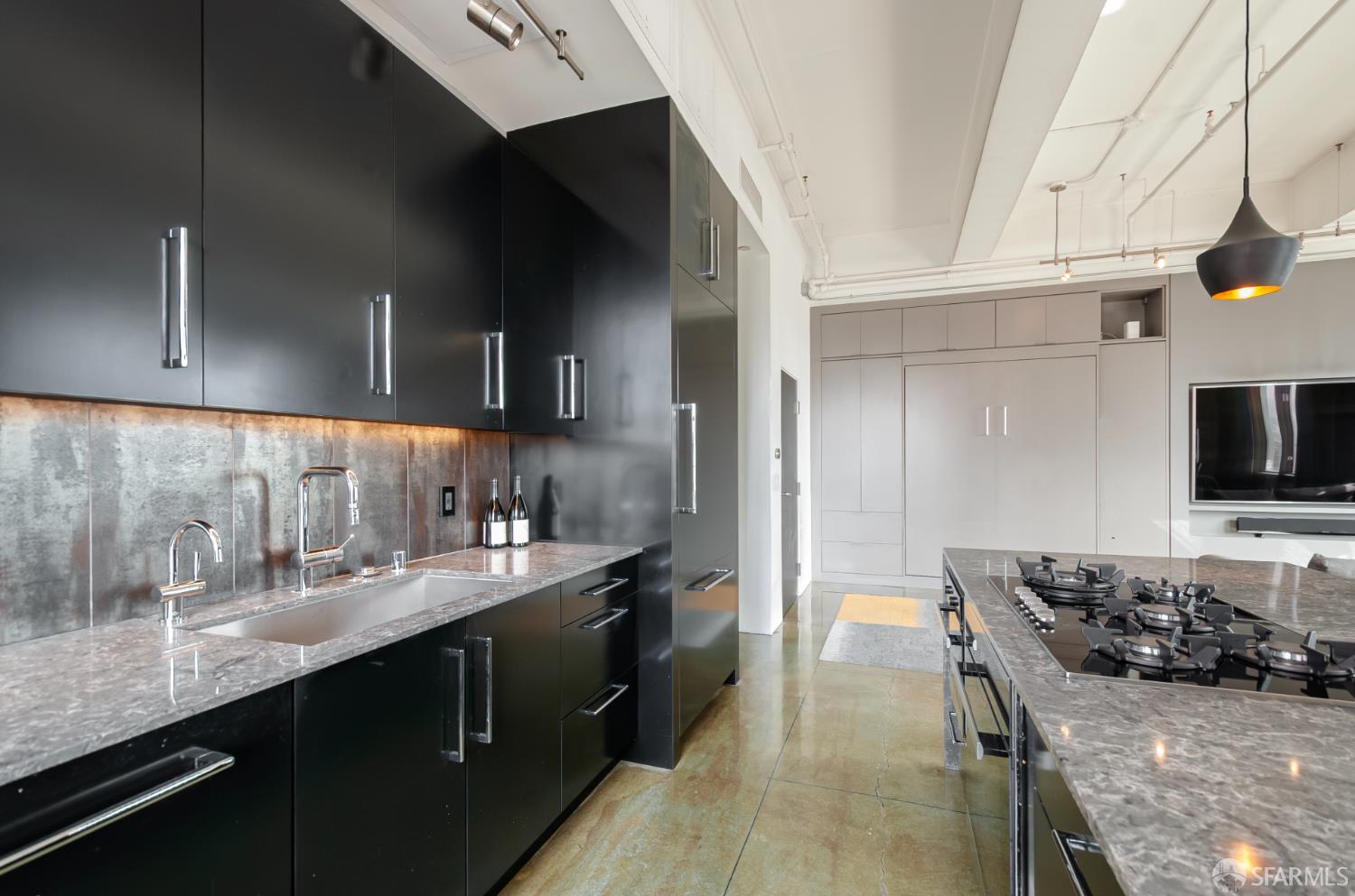 2 Mint Plaza # 905