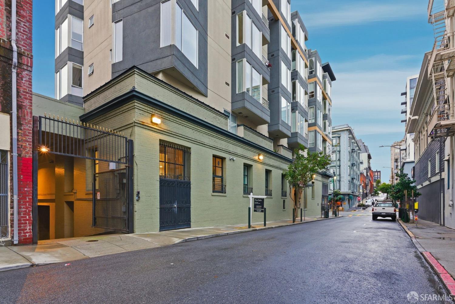 81 Frank Norris Street # 201