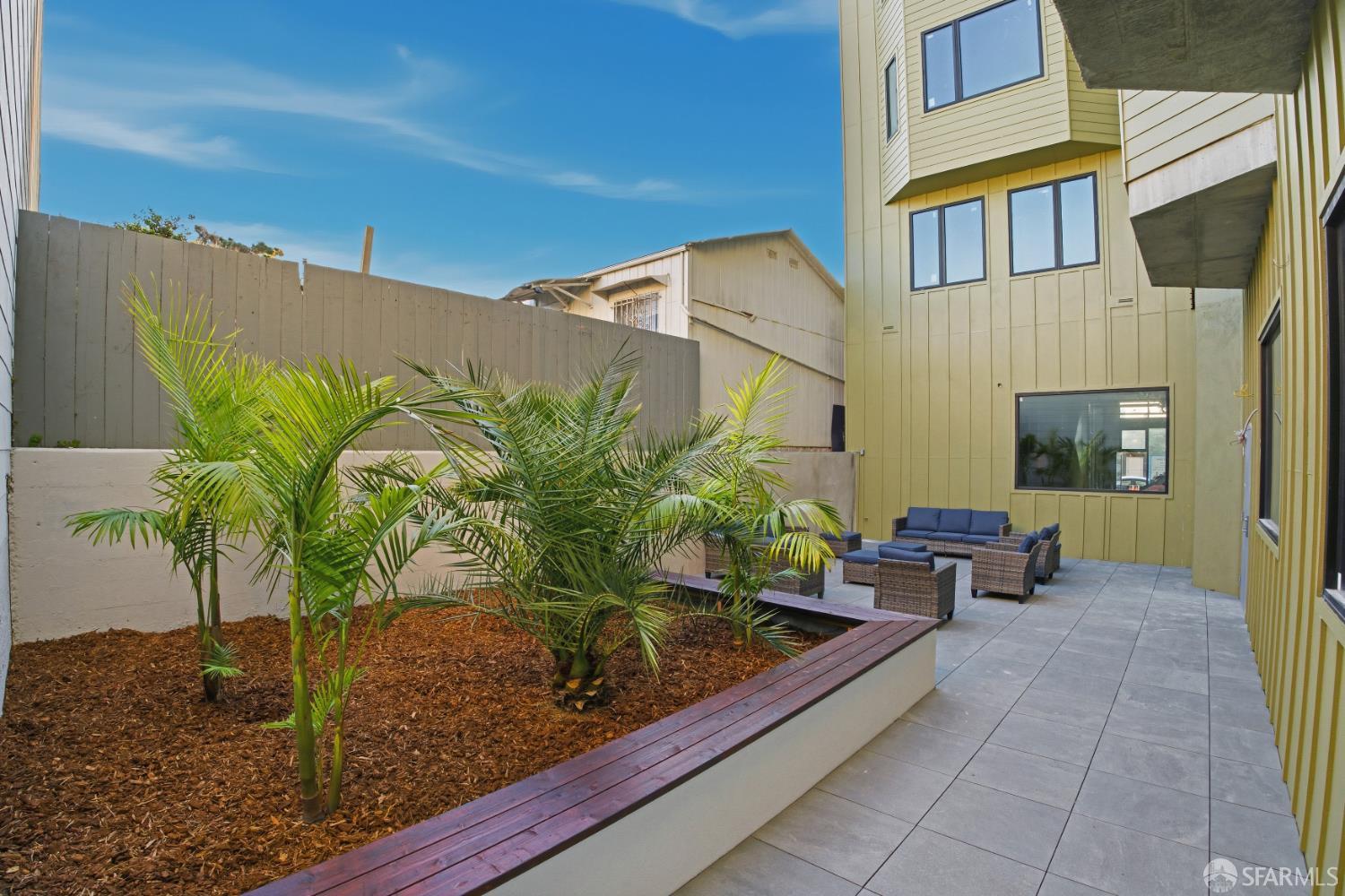 3945 Judah Street # 102