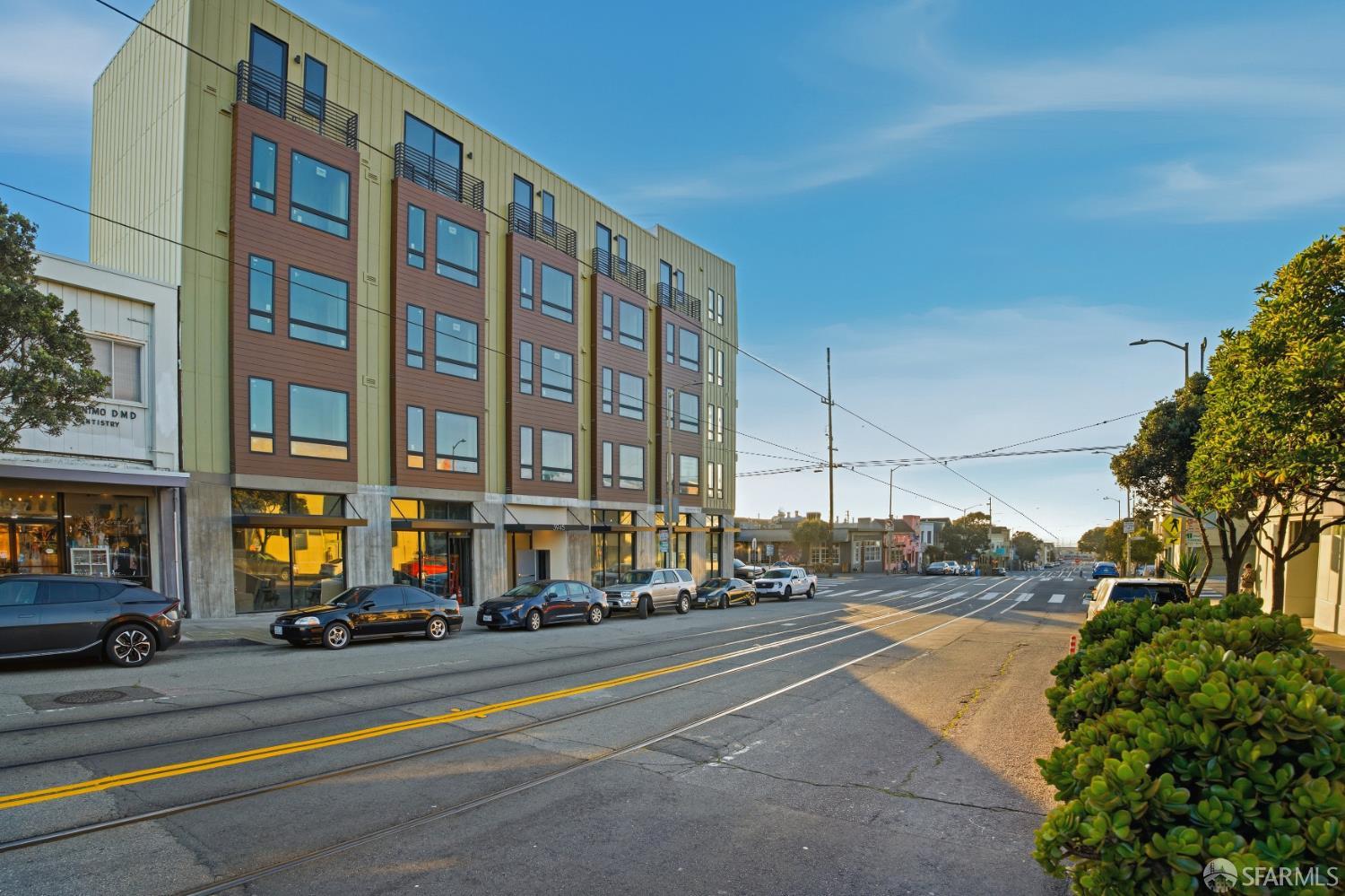 3945 Judah Street # 102