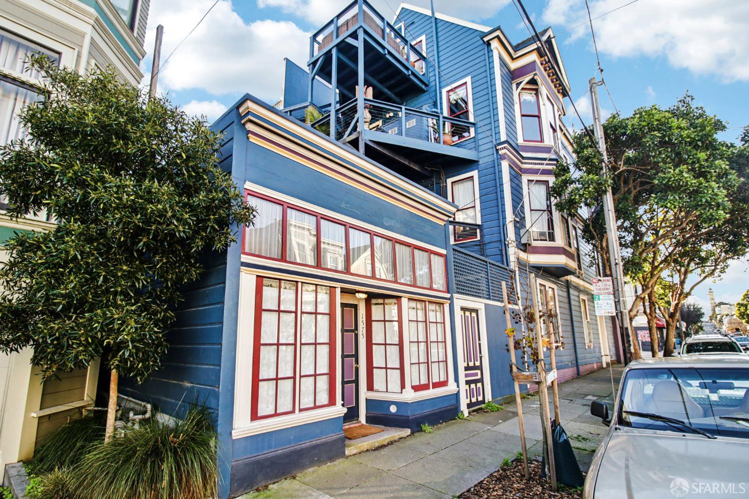 560 Lyon Street