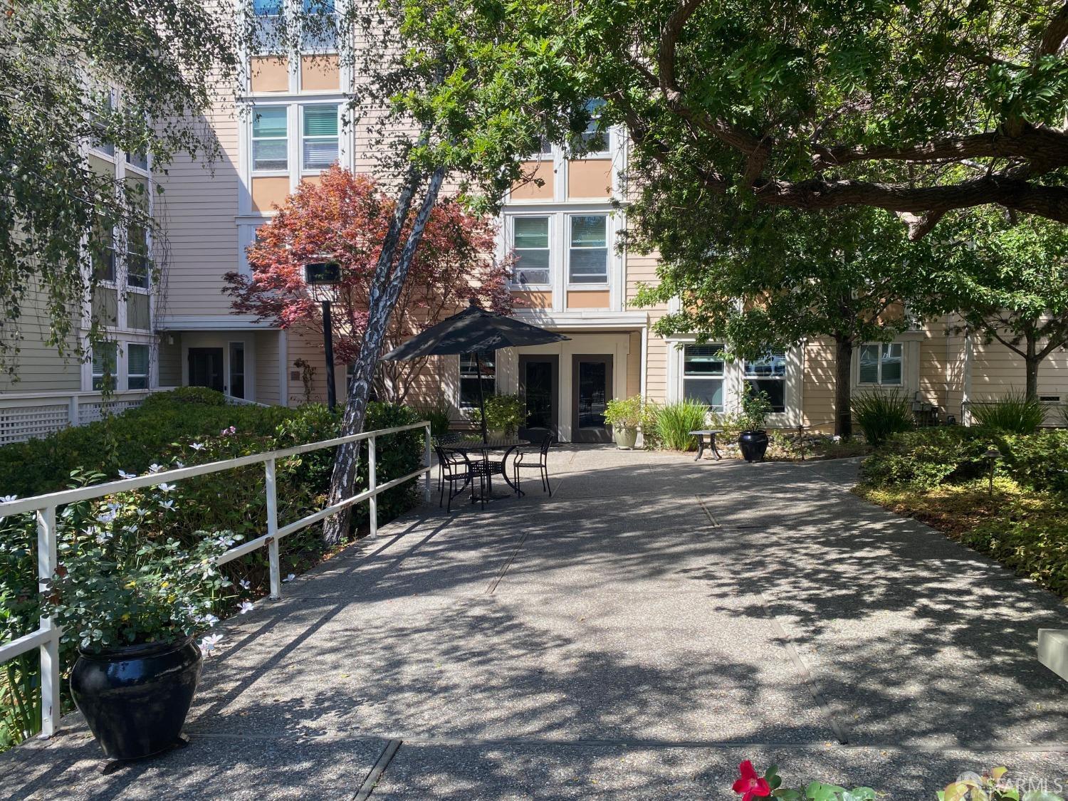 2225 23rd Street # 201
