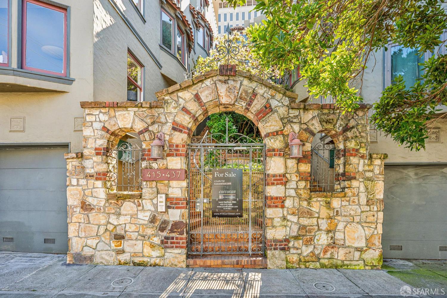 415 Carl Street