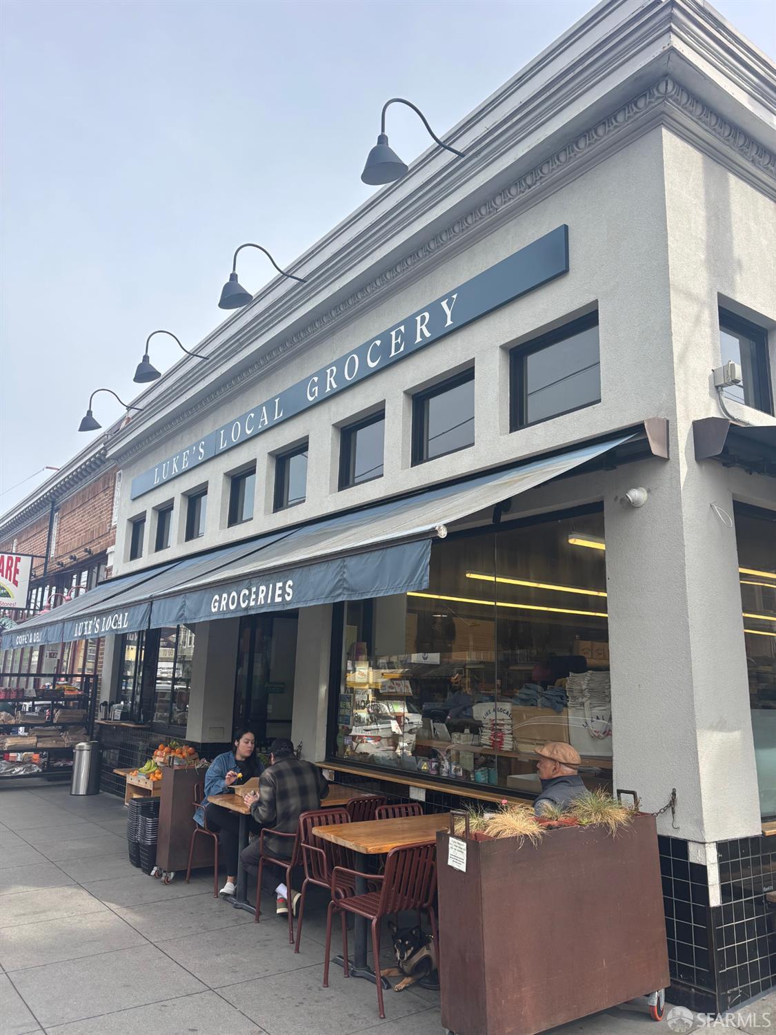 415 Carl Street