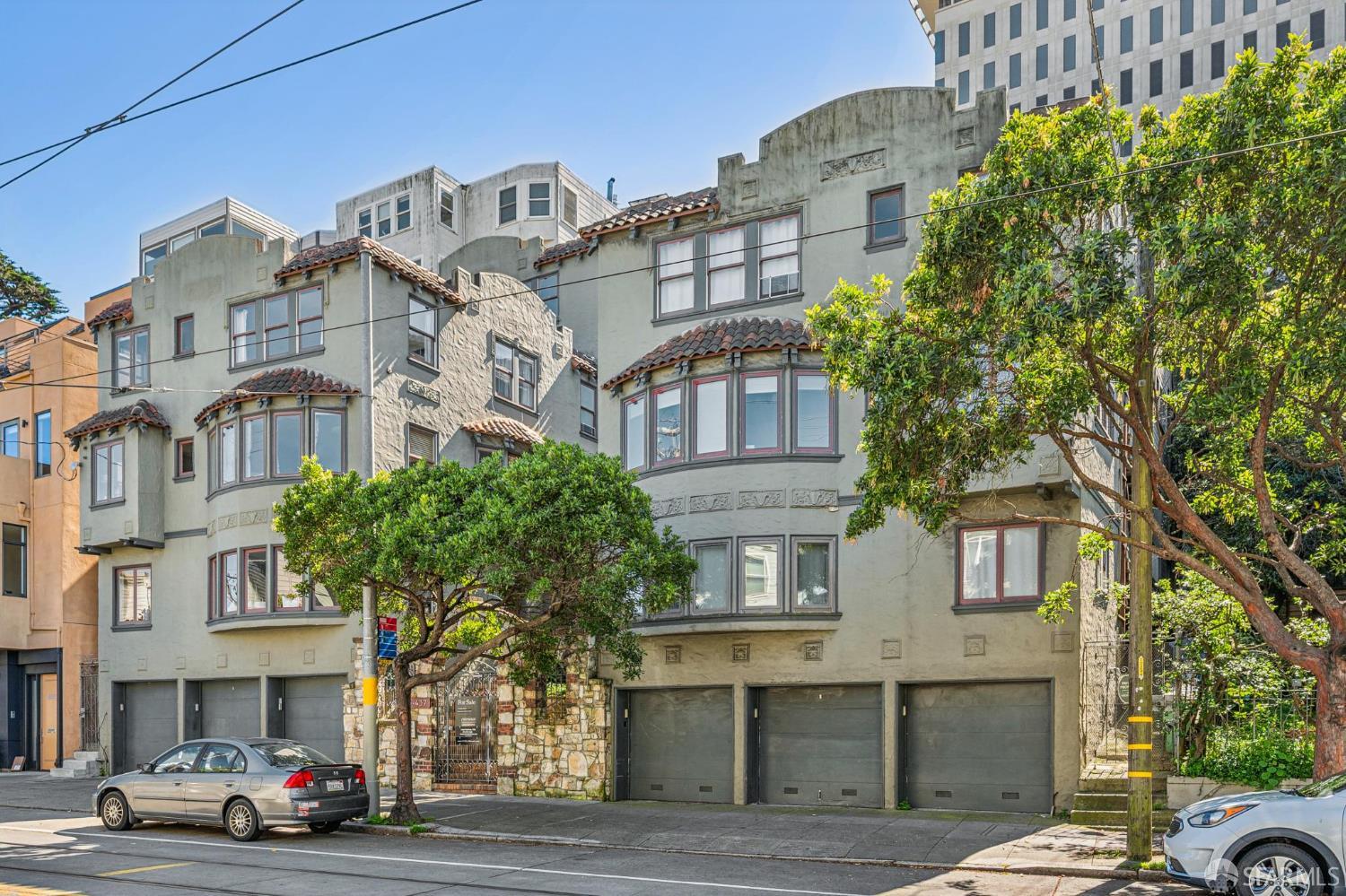 415 Carl Street