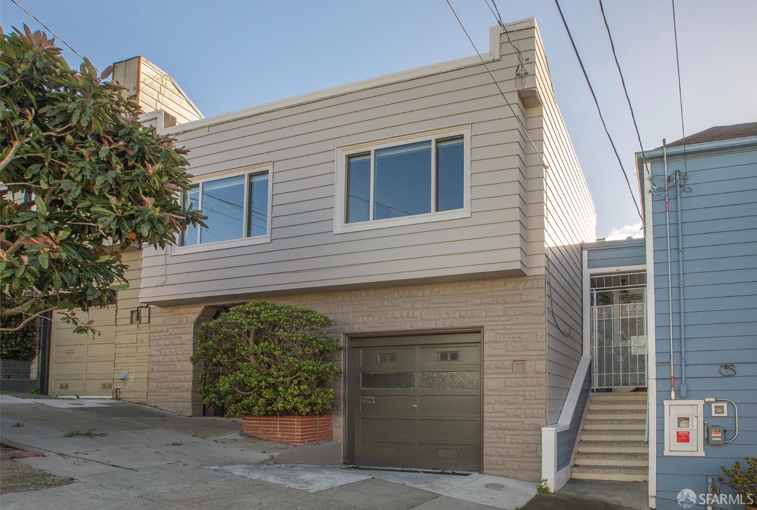 724 Excelsior Avenue