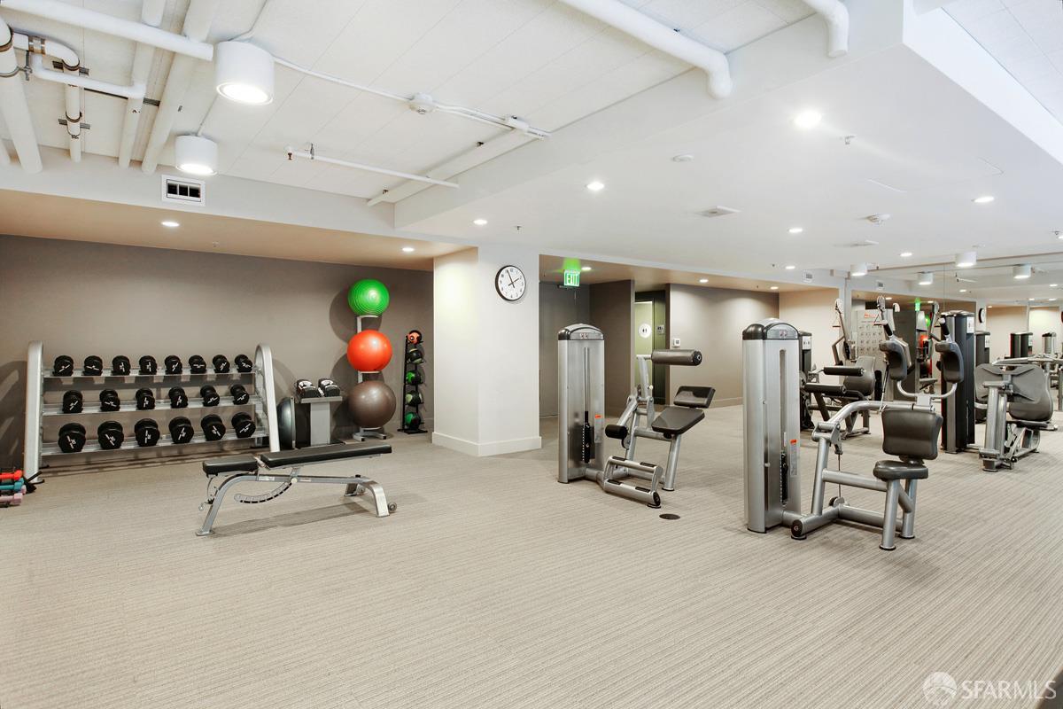 1 Hawthorne Street # 23D