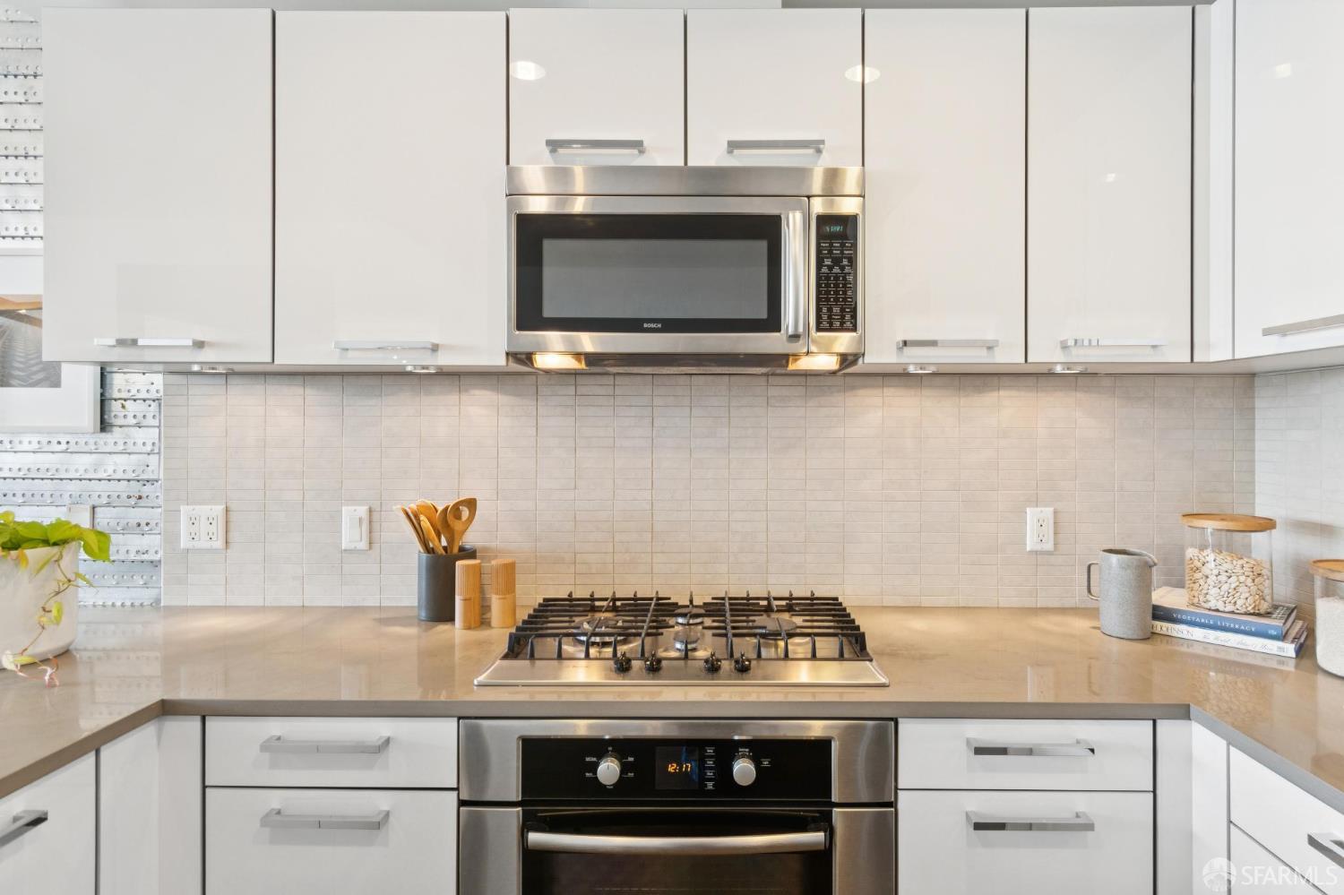 1 Hawthorne Street # 23D